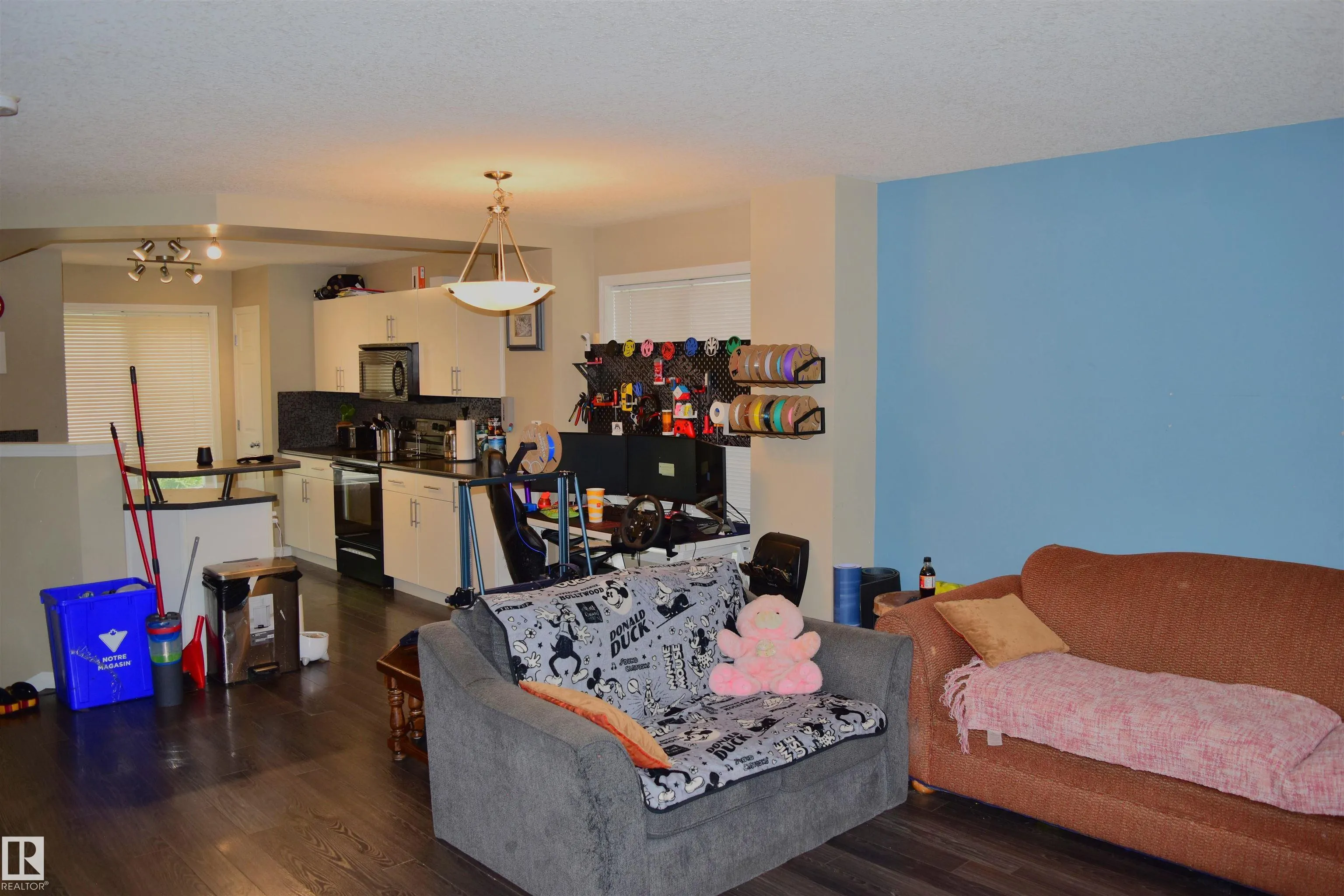 1641 TOWNE CENTRE Boulevard