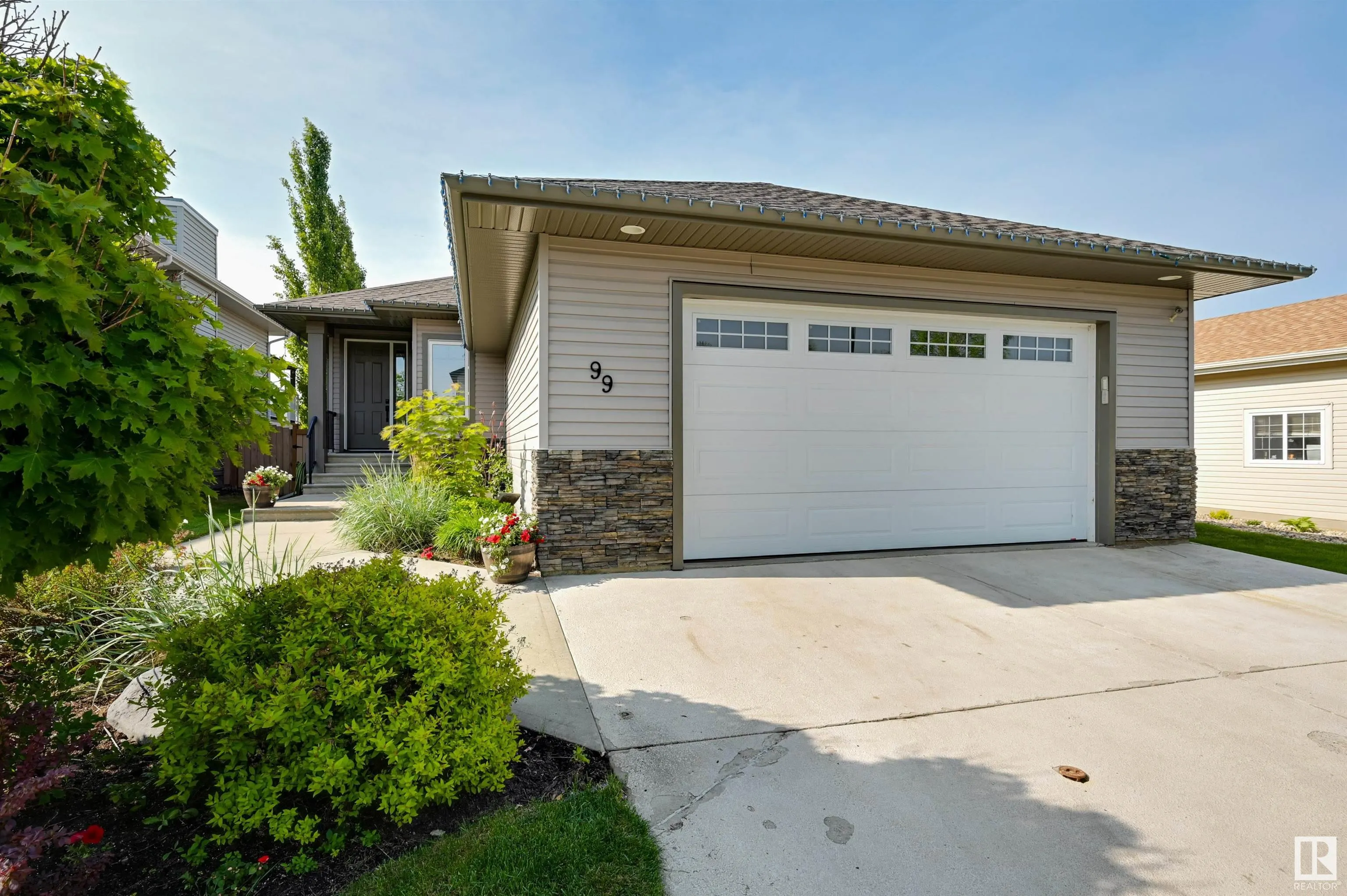 99 WALTERS Place