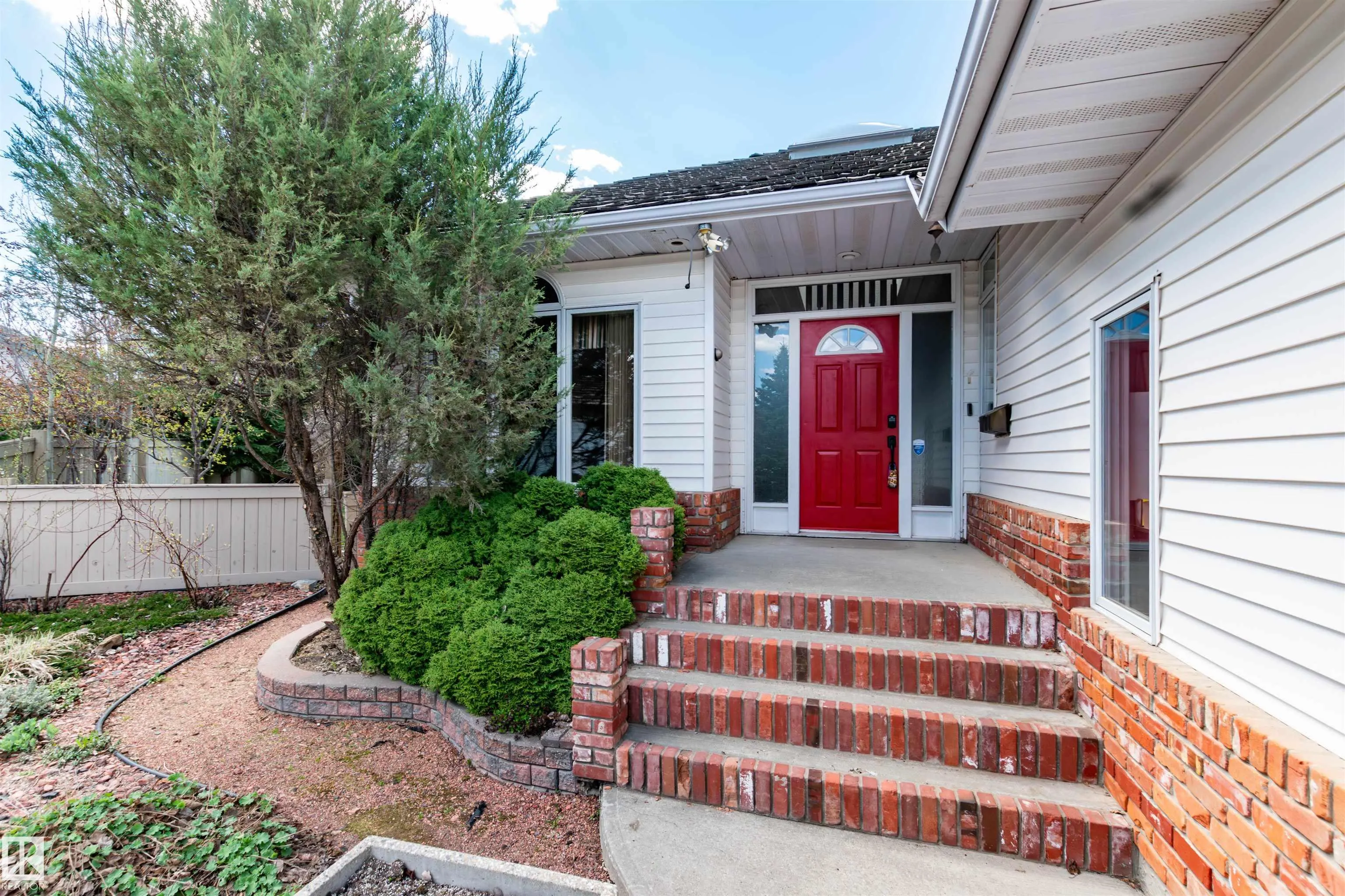 485 REGENCY Drive