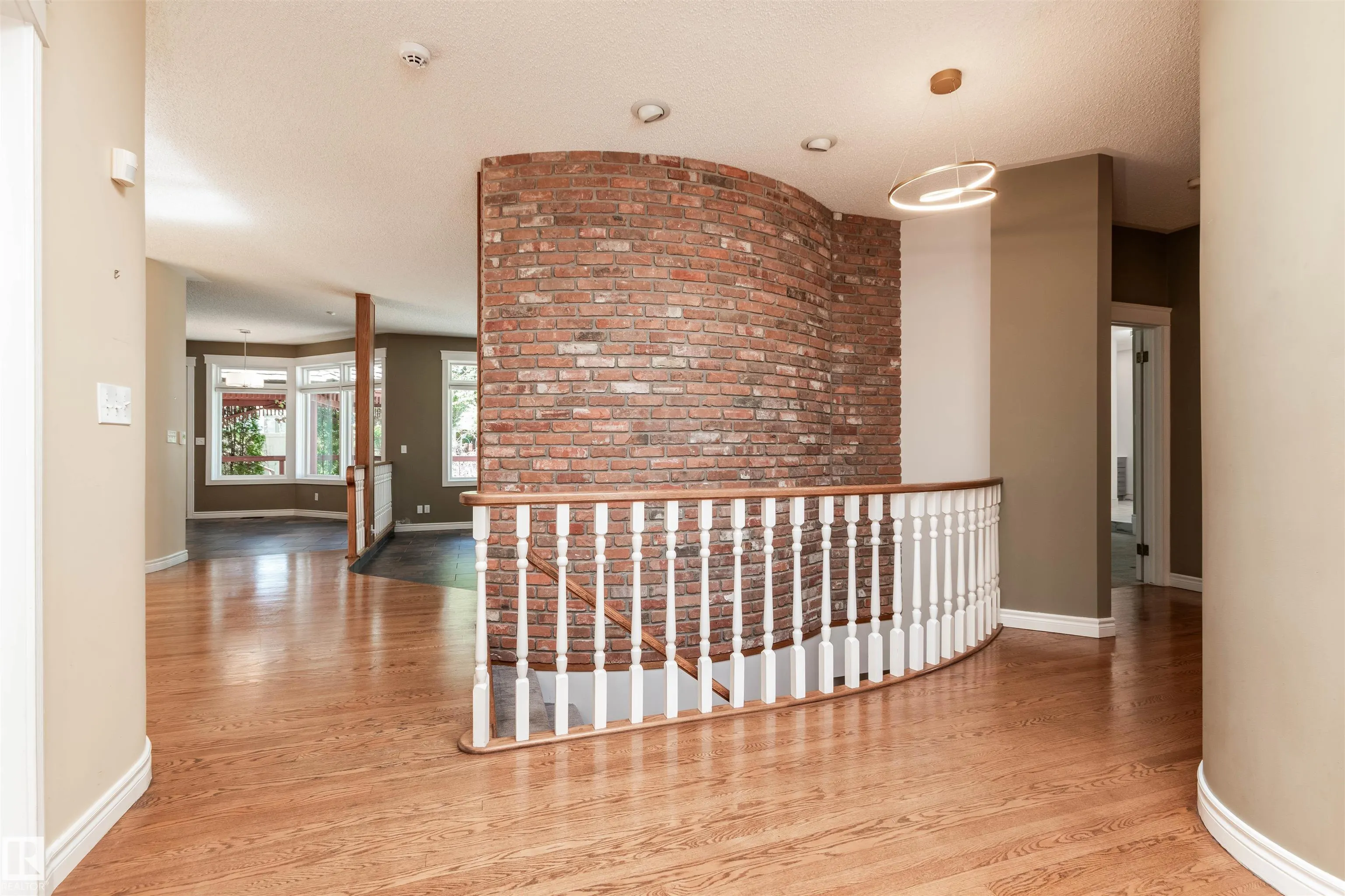 485 REGENCY Drive