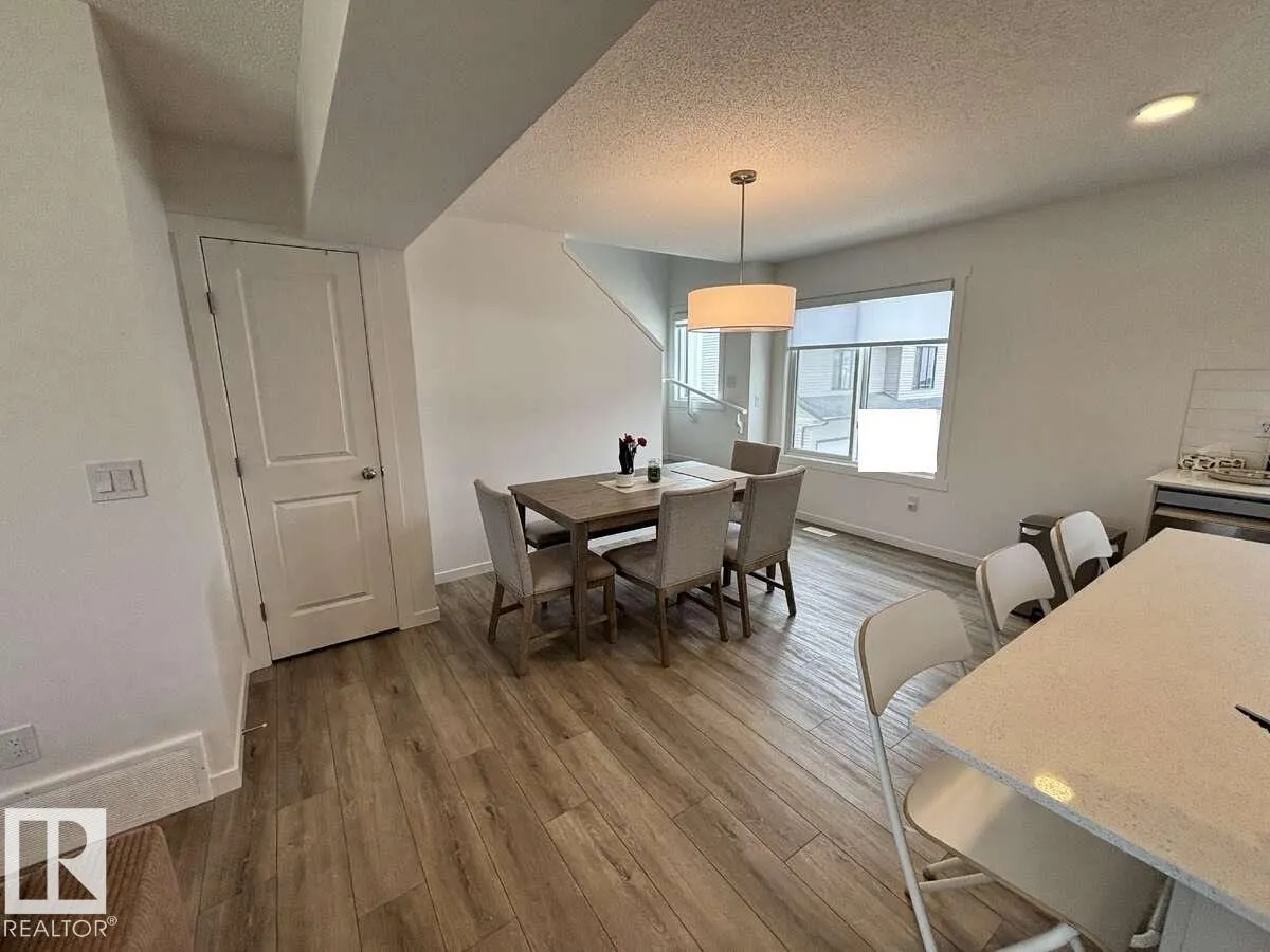 1025 Secord Promenade