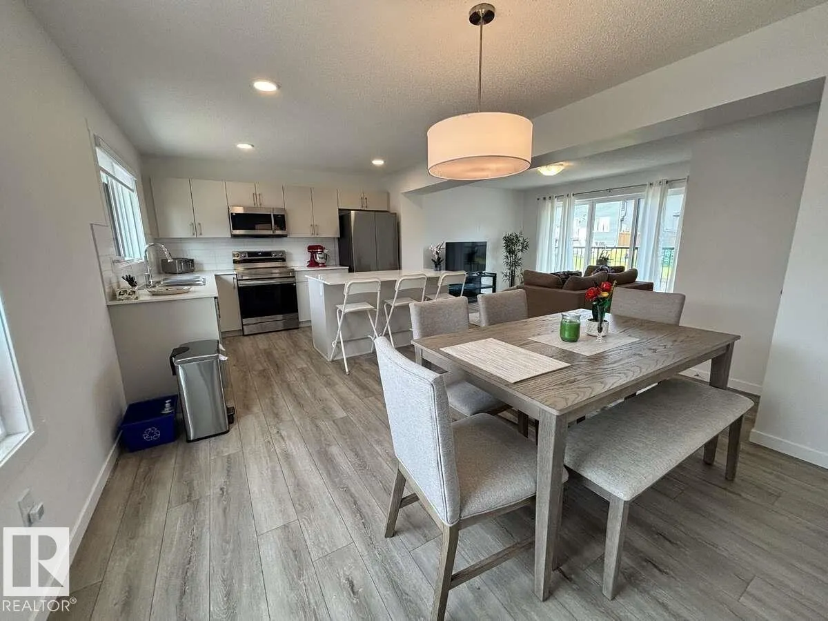 1025 Secord Promenade