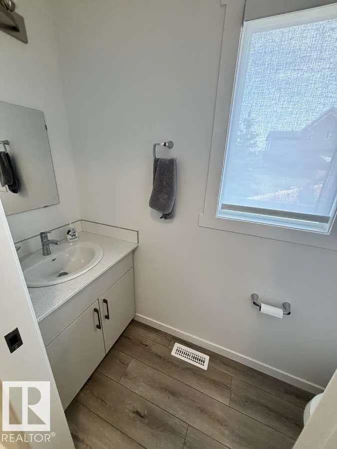 1025 Secord Promenade