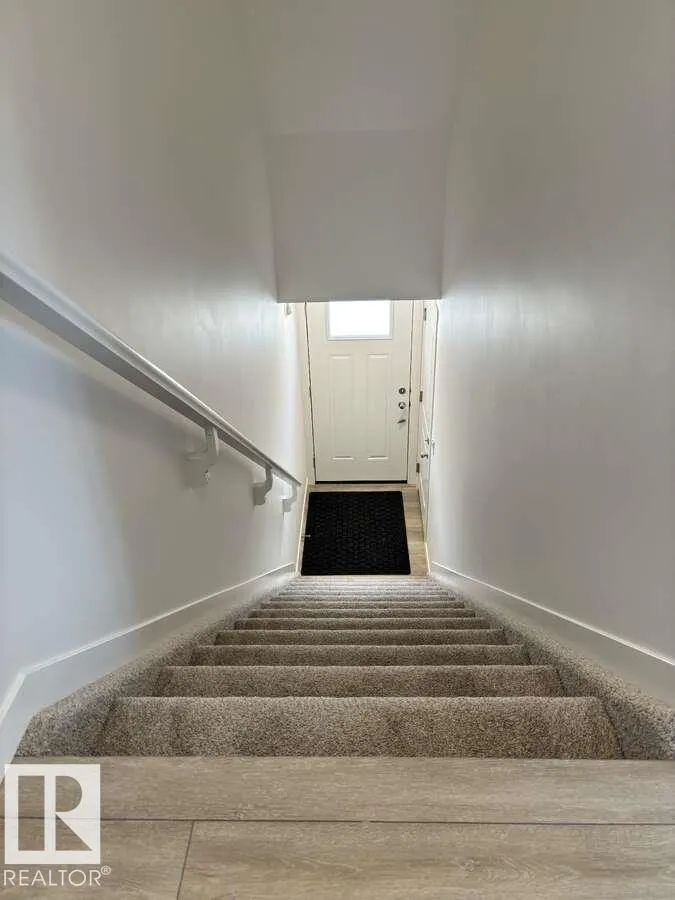 1025 Secord Promenade