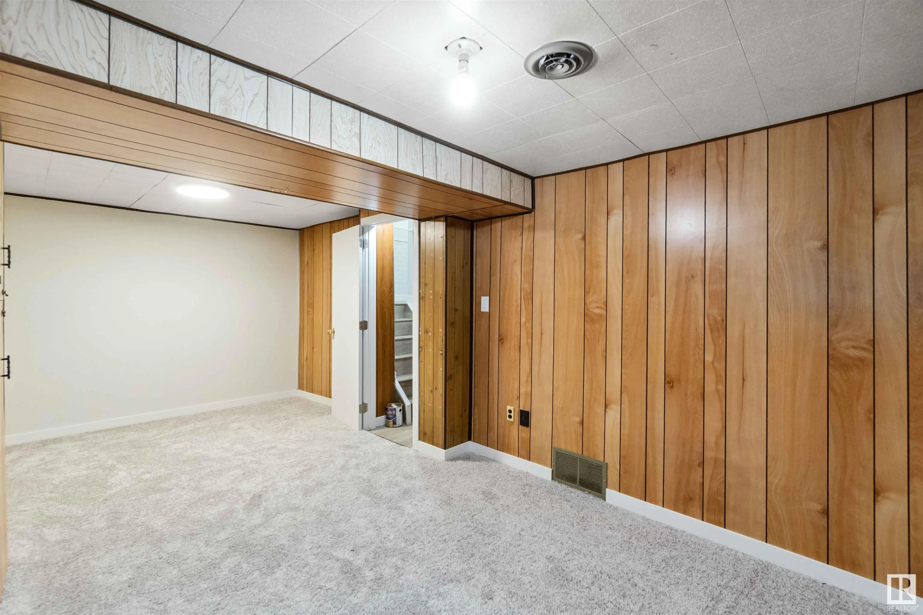 1096 MILLBOURNE
