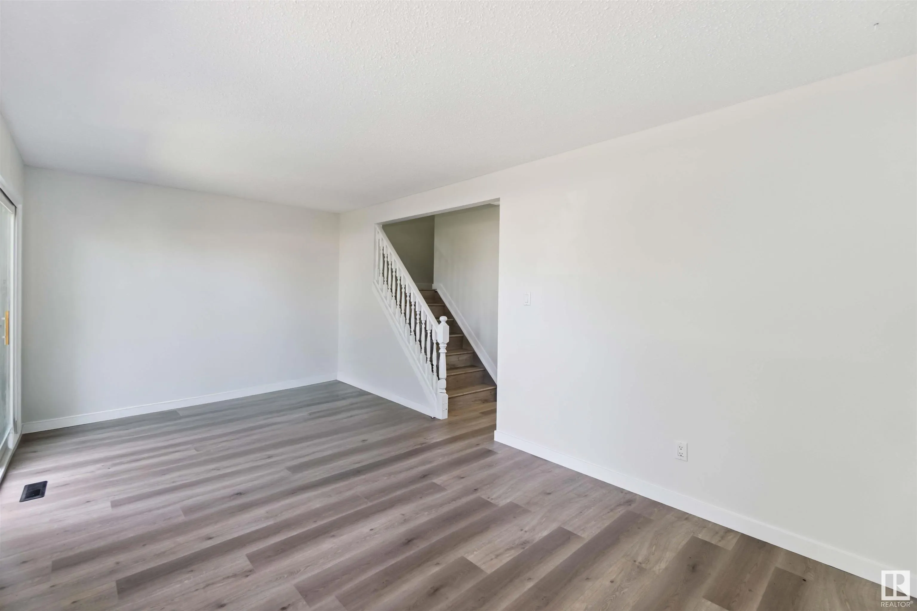 1096 MILLBOURNE