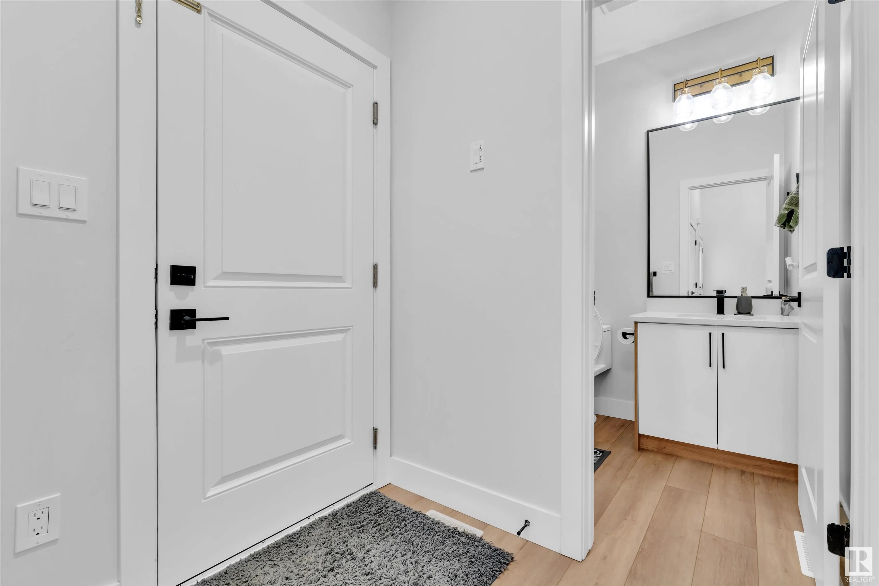 52 AMBERLEY Bay