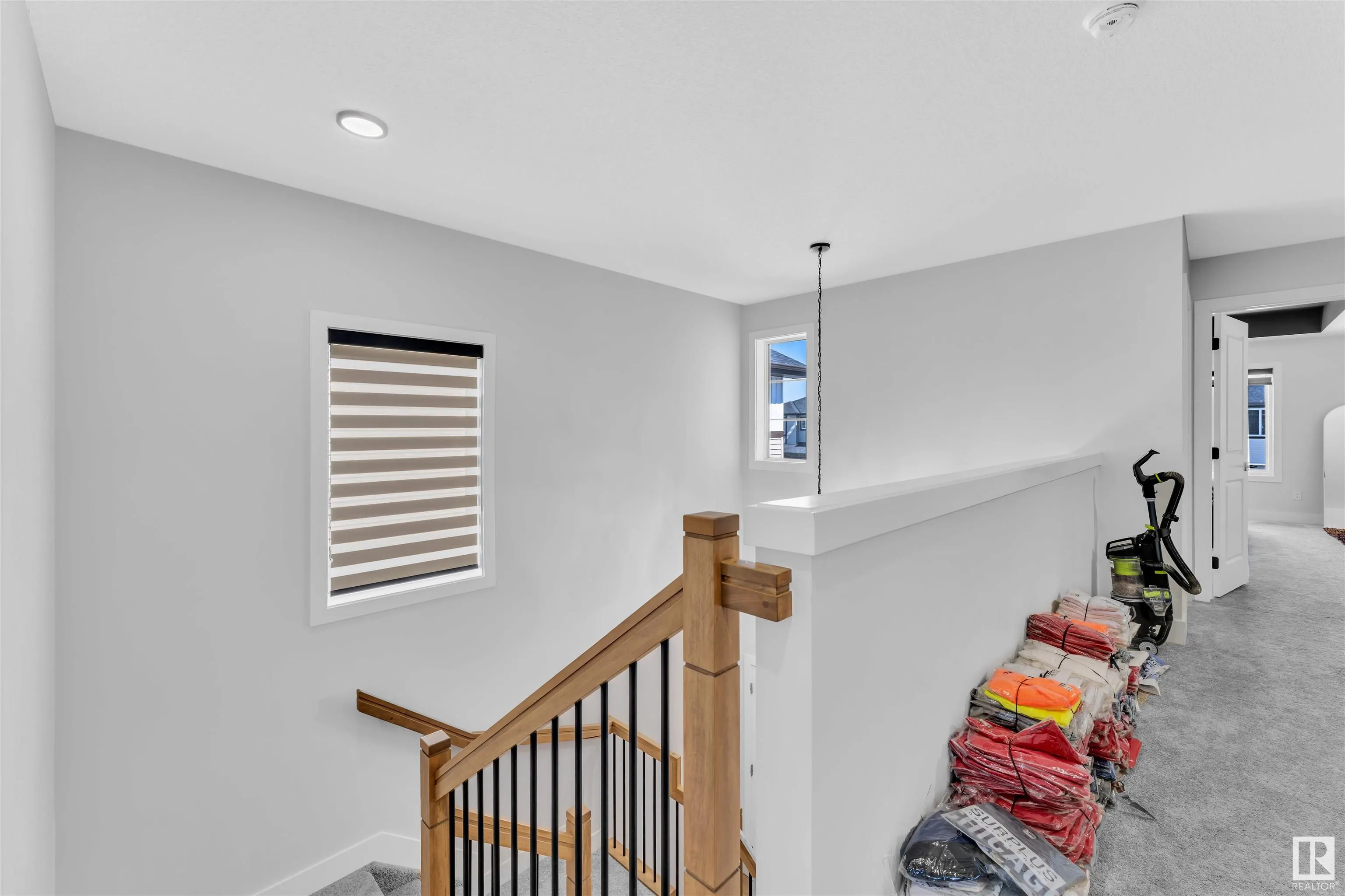 52 AMBERLEY Bay