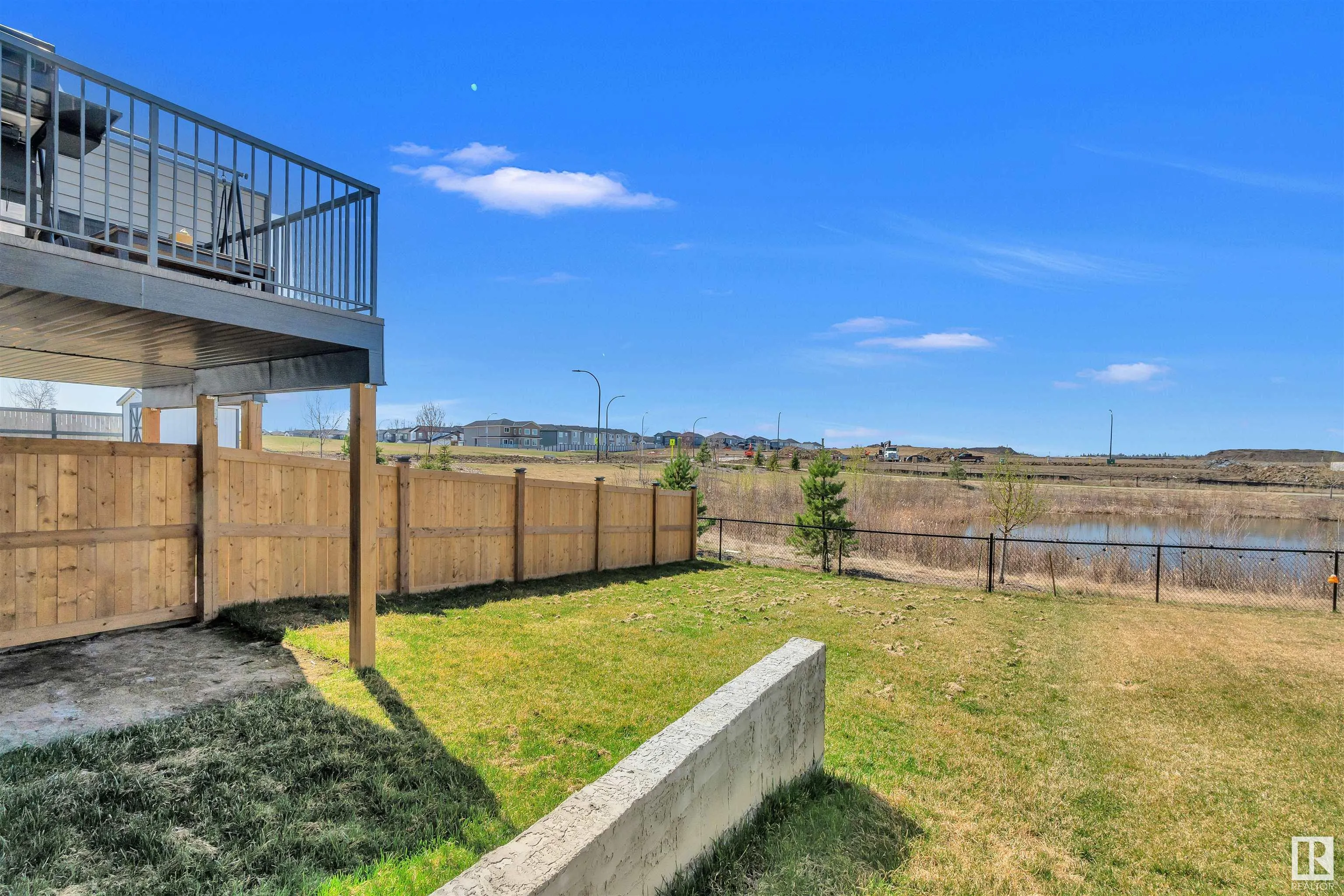 52 AMBERLEY Bay
