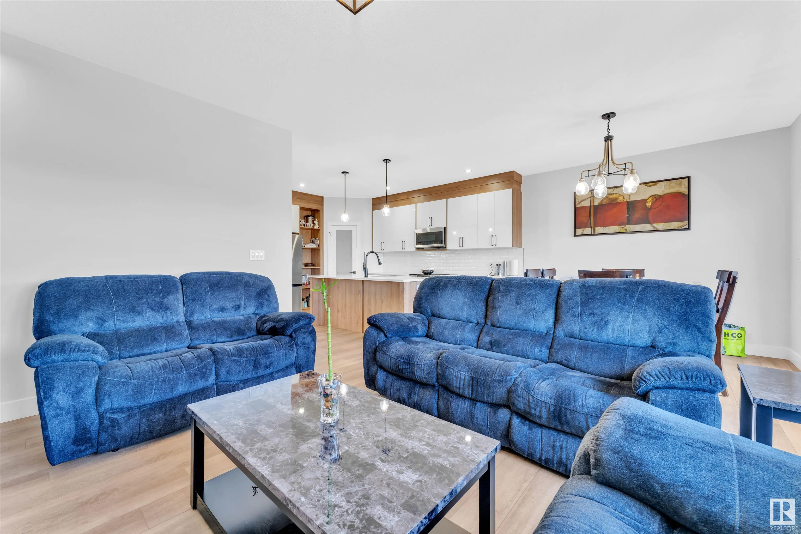 52 AMBERLEY Bay