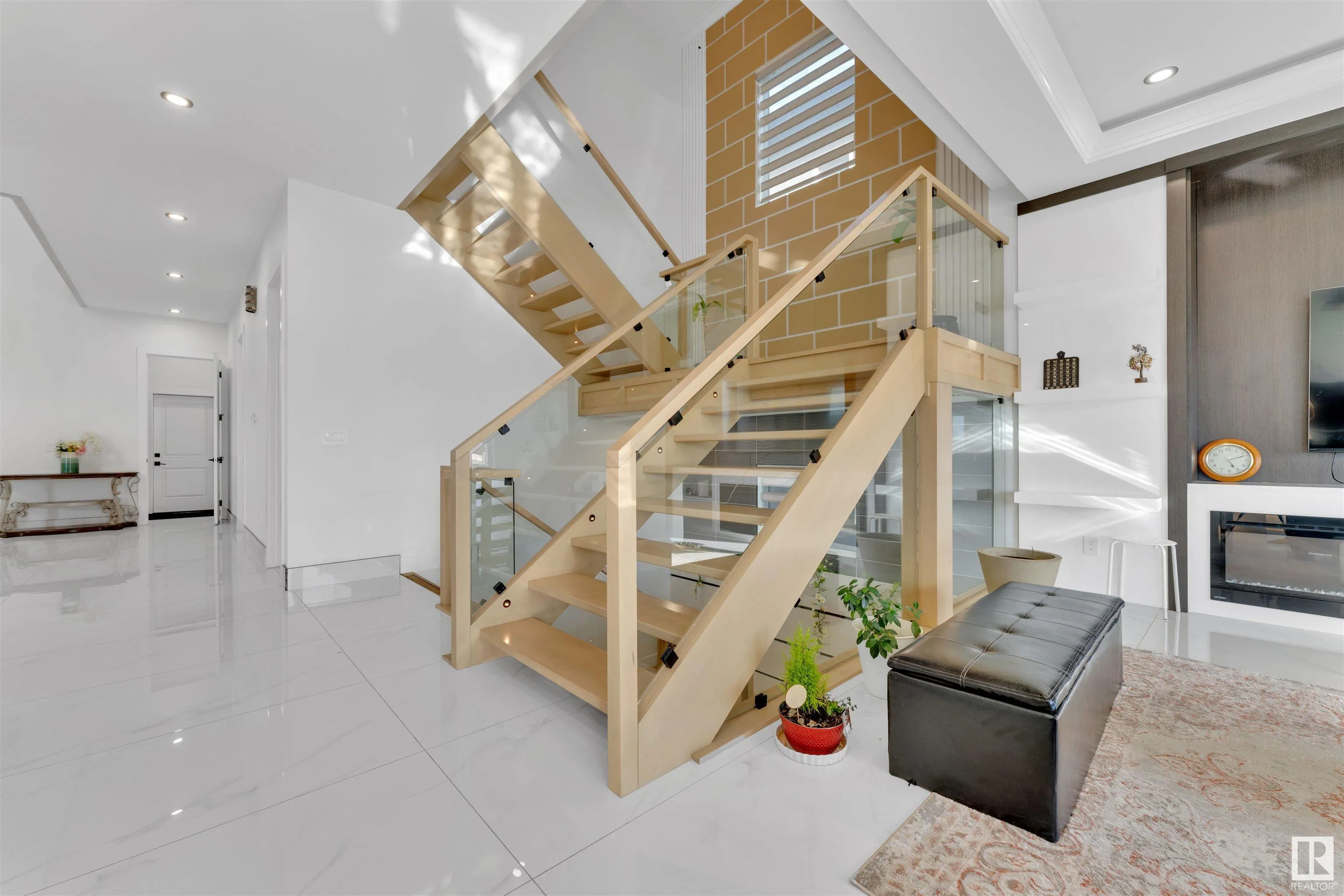 1704 19 Street
