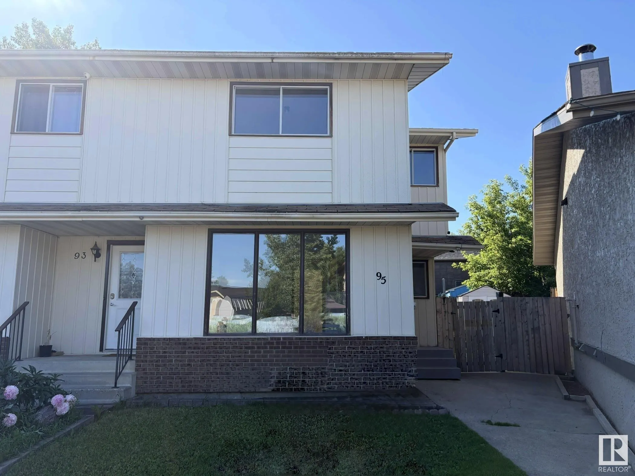 95 WELLINGTON Crescent