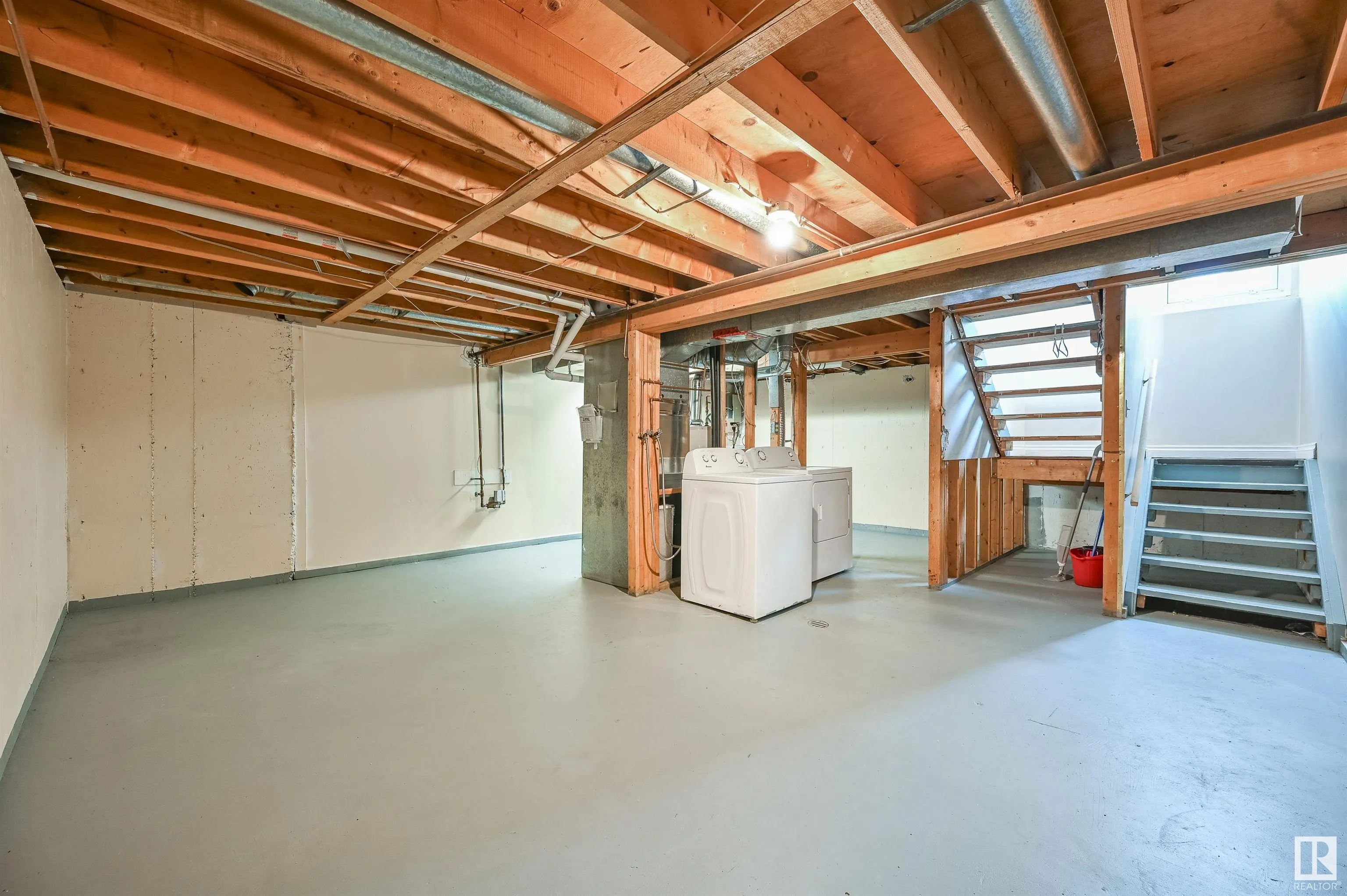 528 ABBOTTSFIELD Road