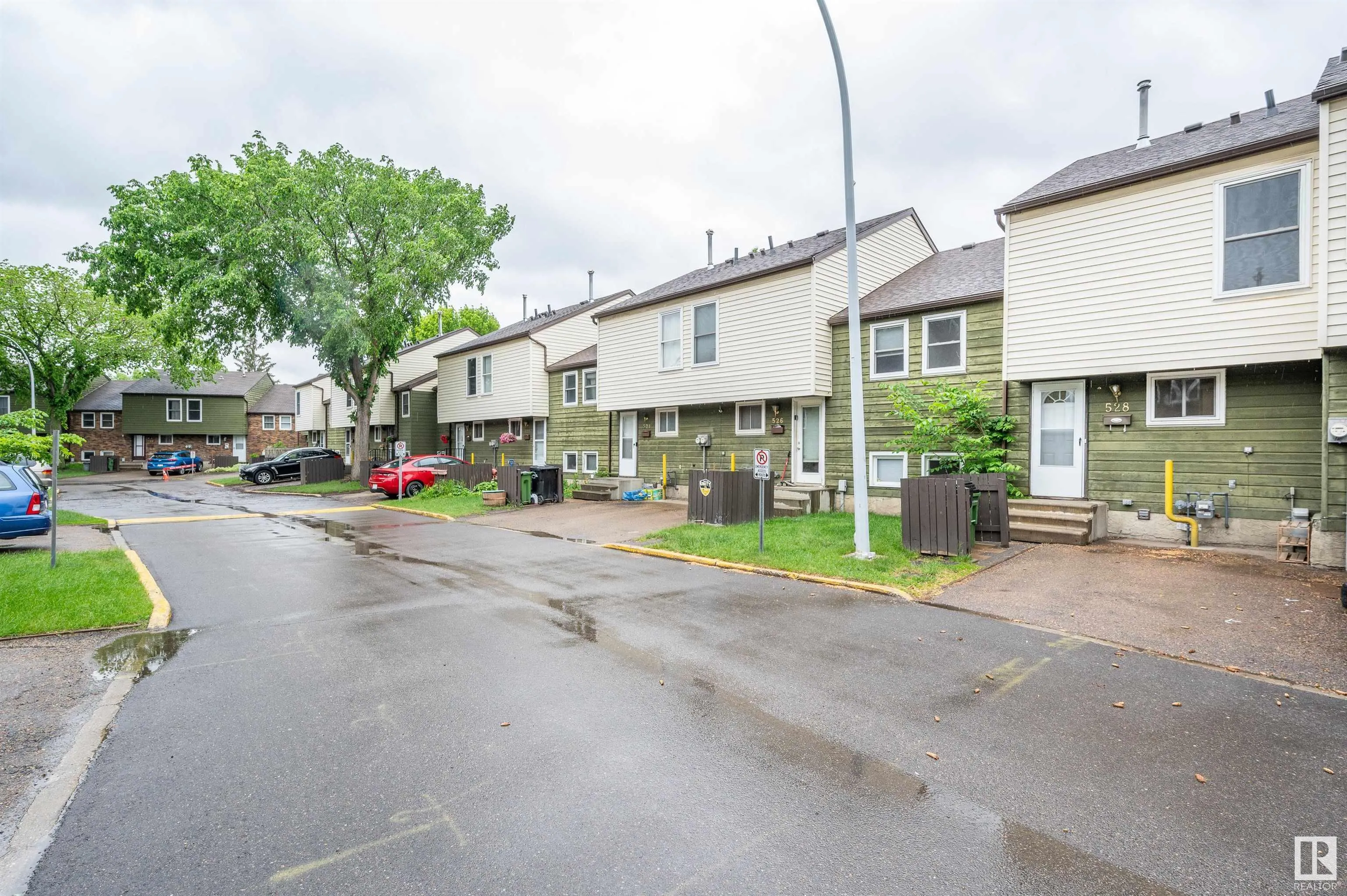 528 ABBOTTSFIELD Road