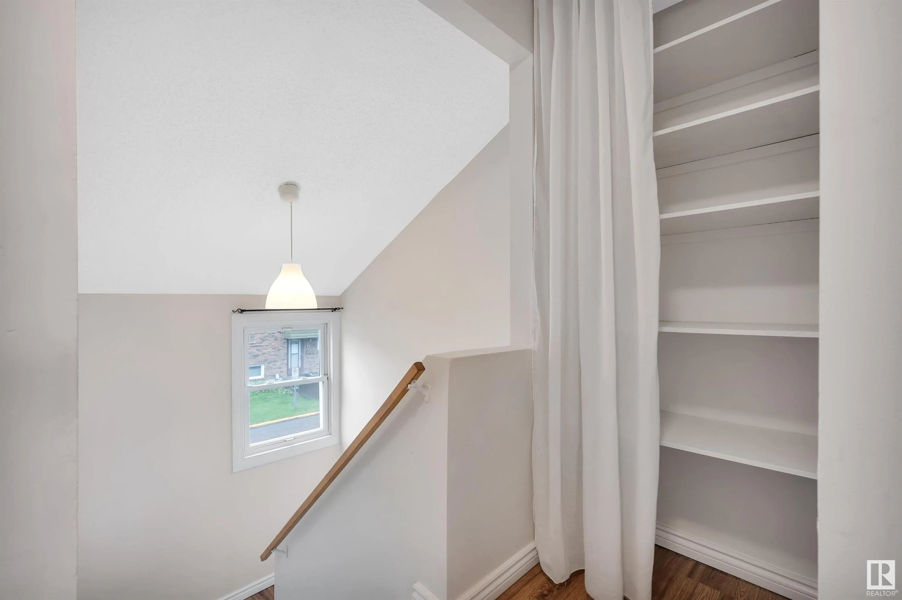 528 ABBOTTSFIELD Road