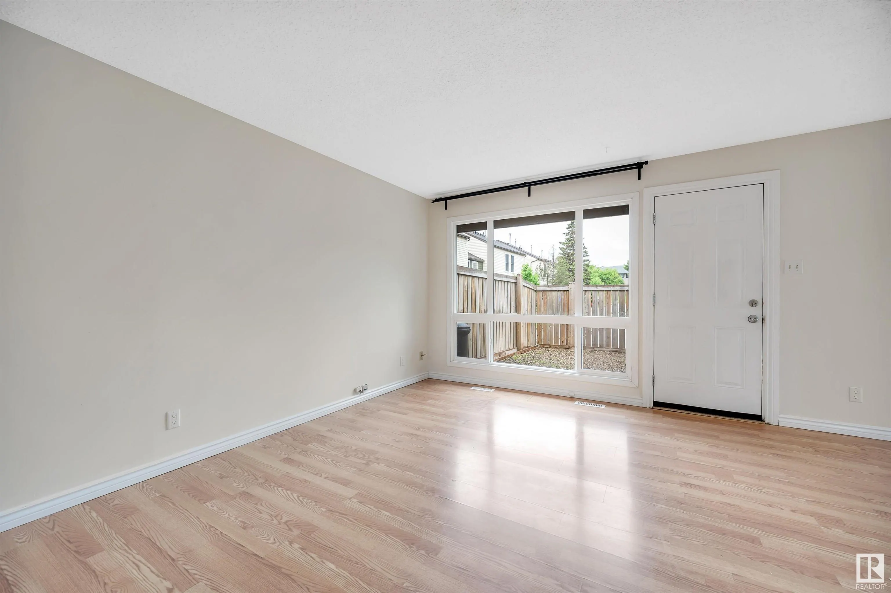 528 ABBOTTSFIELD Road