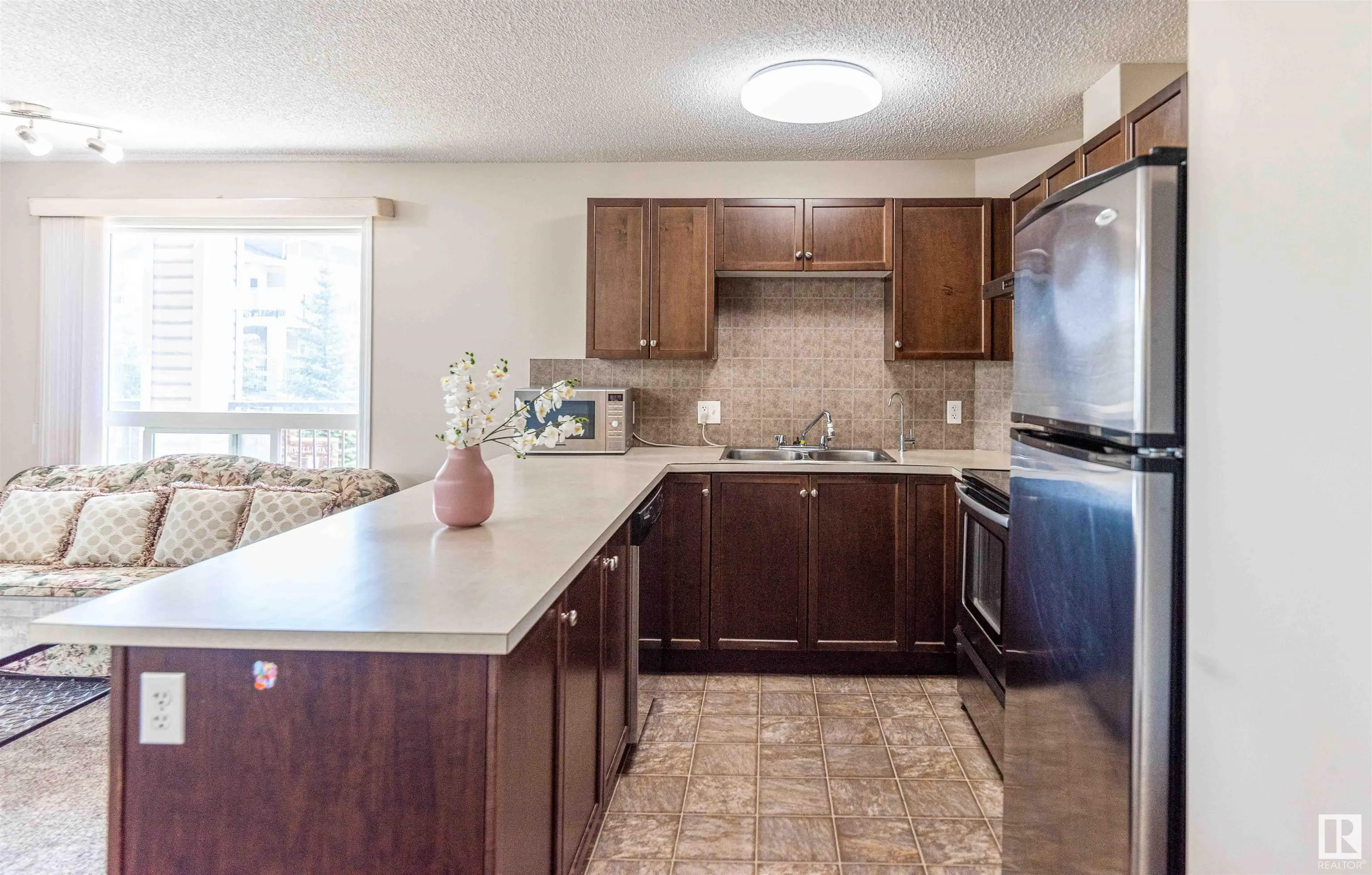 7327 SOUTH TERWILLEGAR Drive
