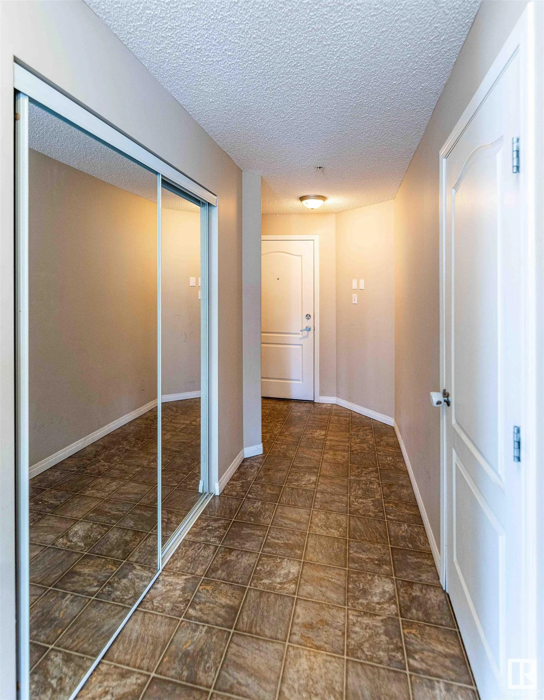 7327 SOUTH TERWILLEGAR Drive