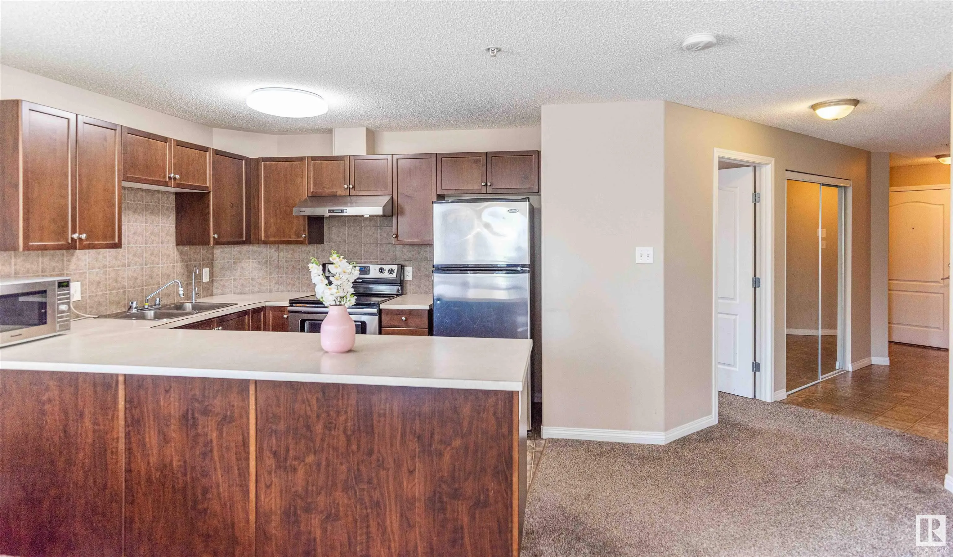 7327 SOUTH TERWILLEGAR Drive