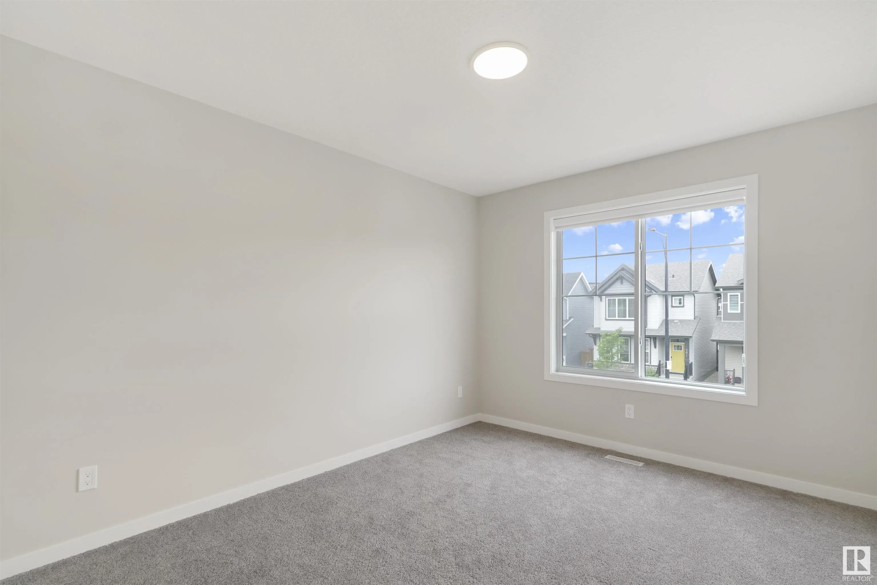 474 EDGEMONT Drive