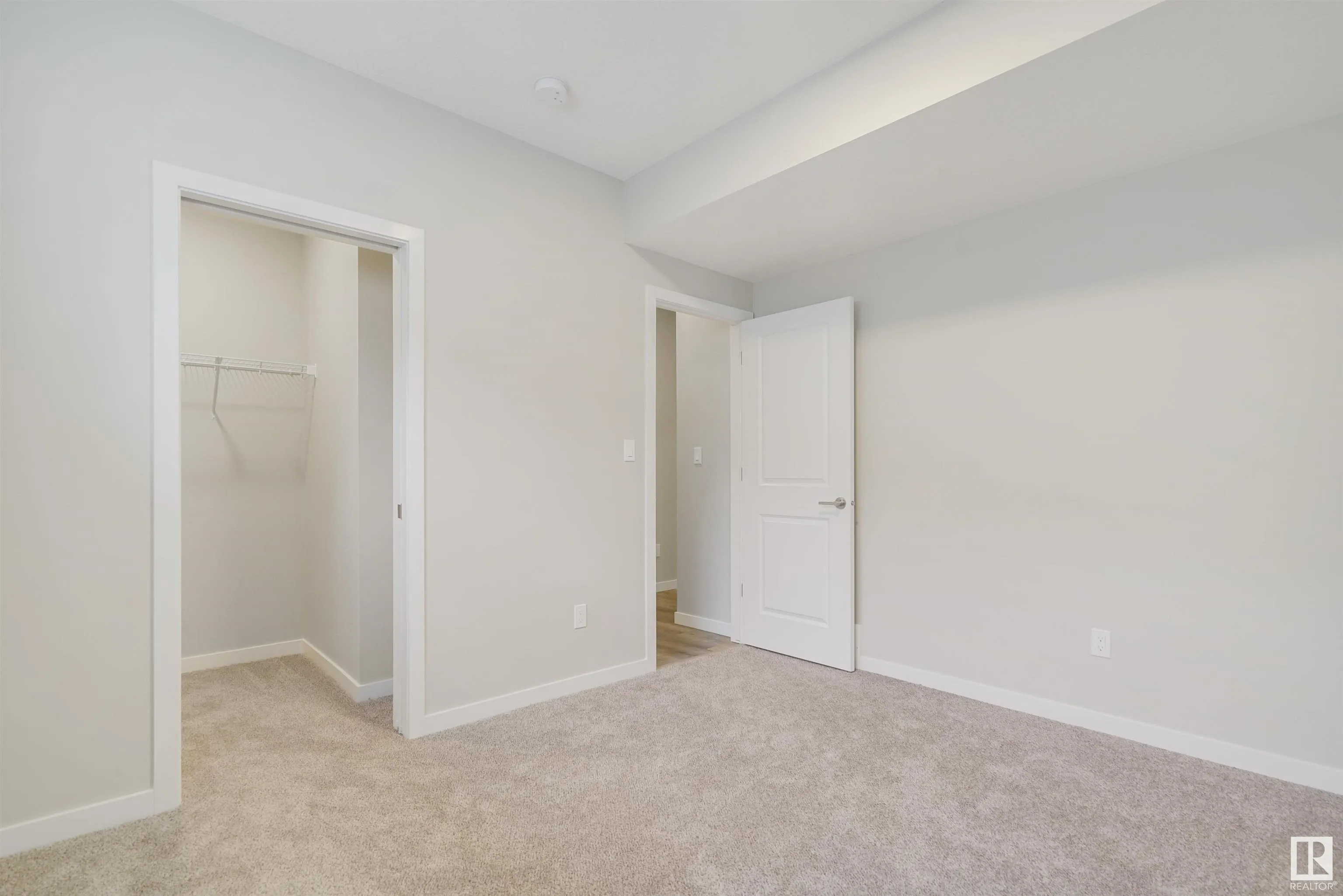 474 EDGEMONT Drive