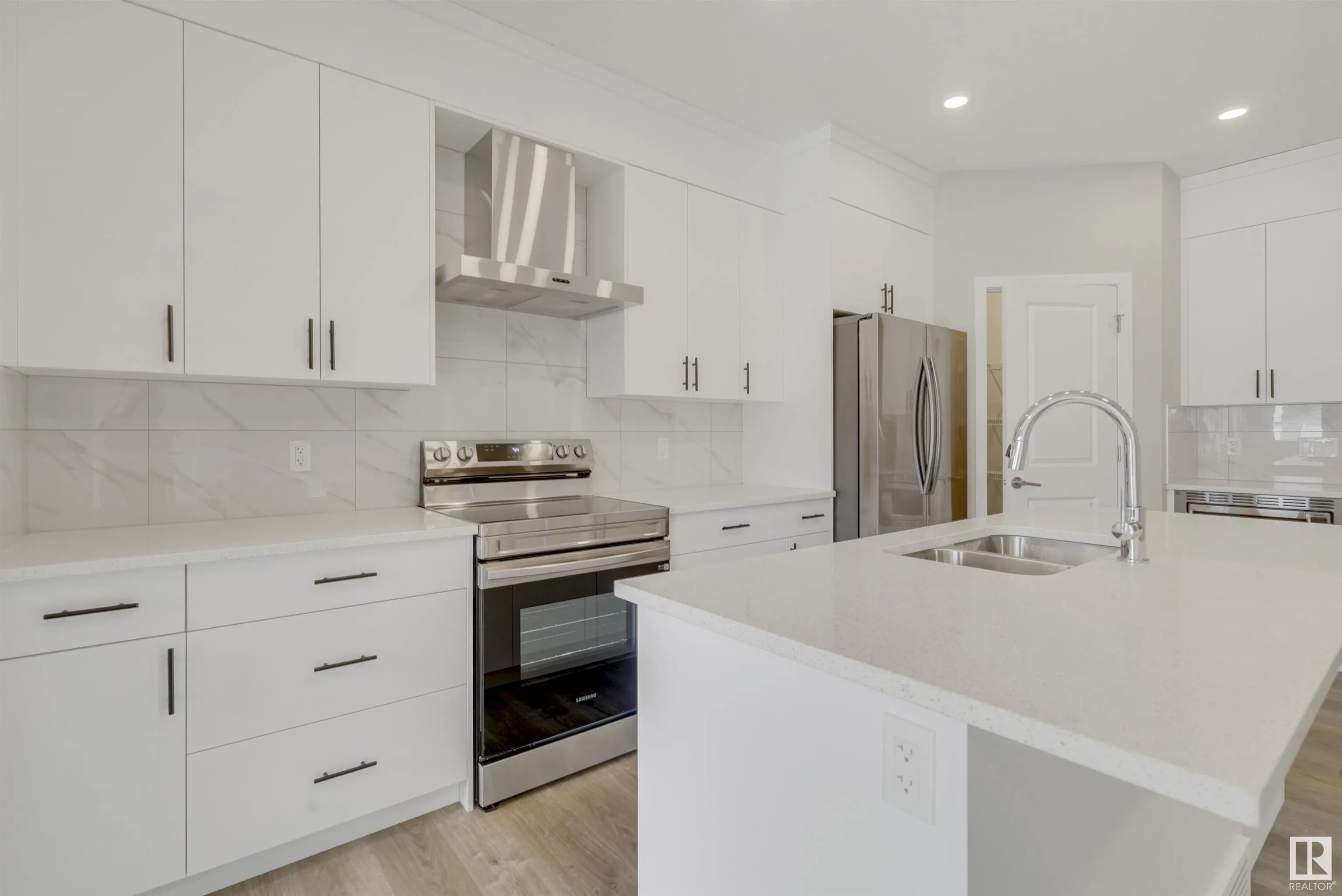 474 EDGEMONT Drive