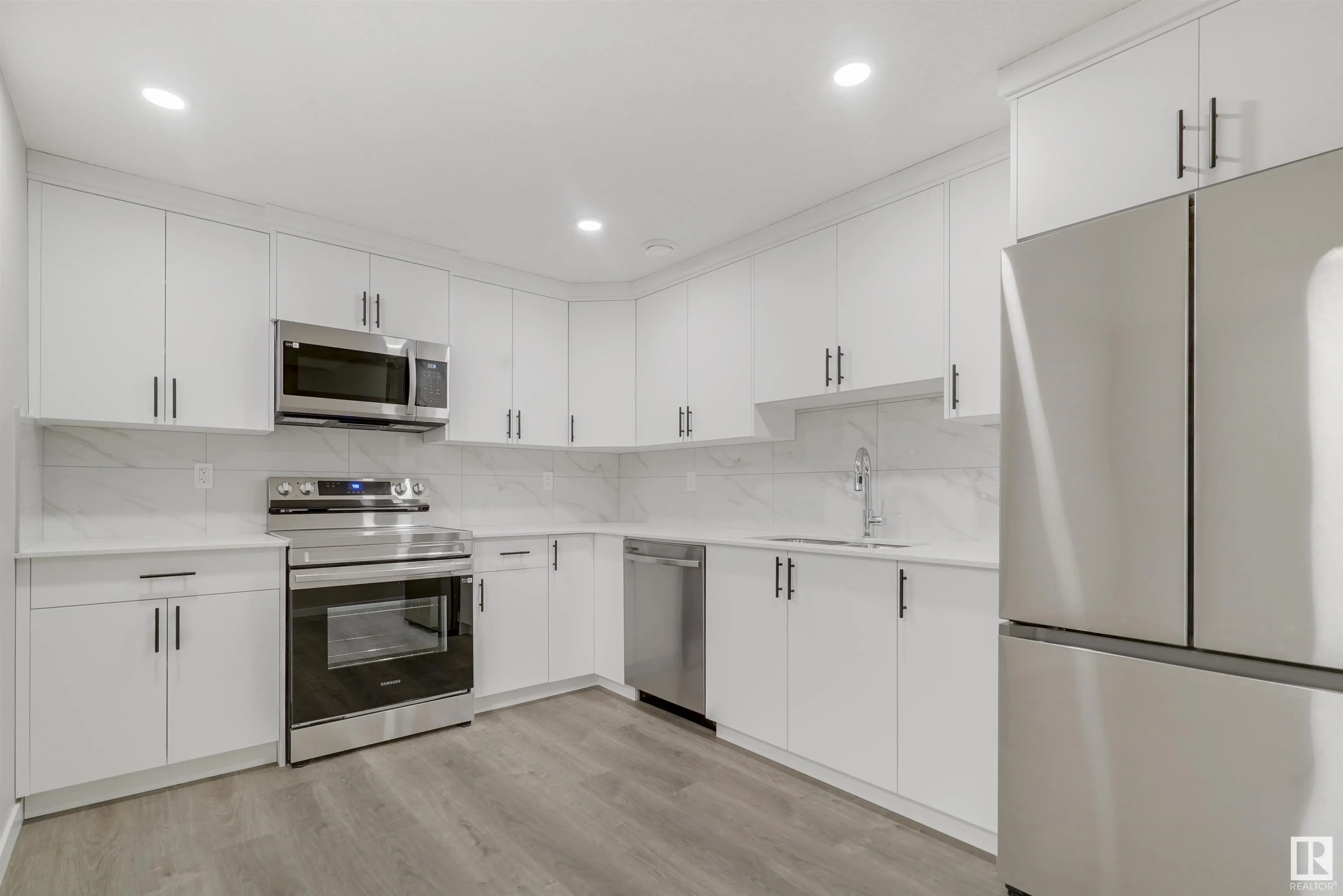 474 EDGEMONT Drive