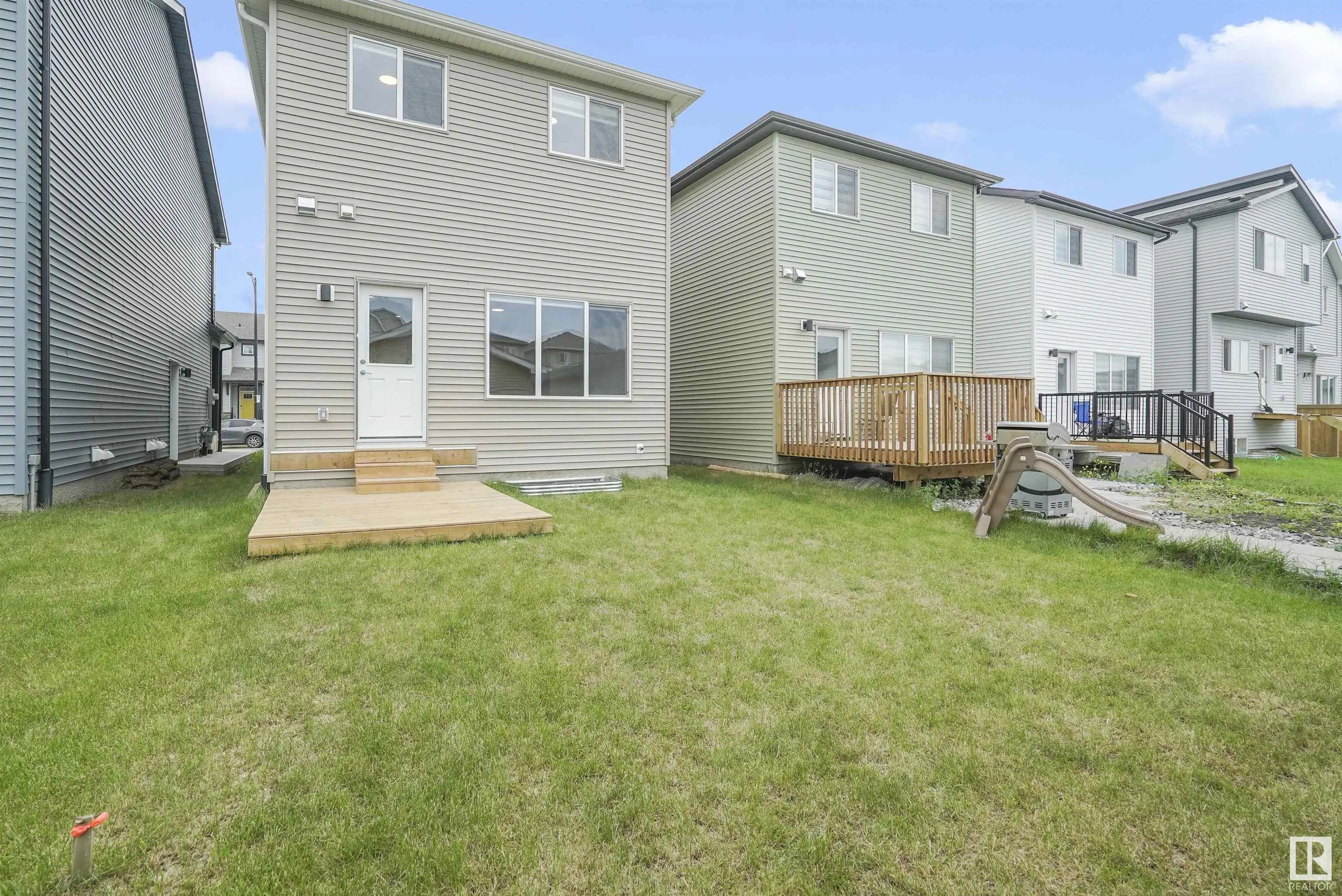 474 EDGEMONT Drive