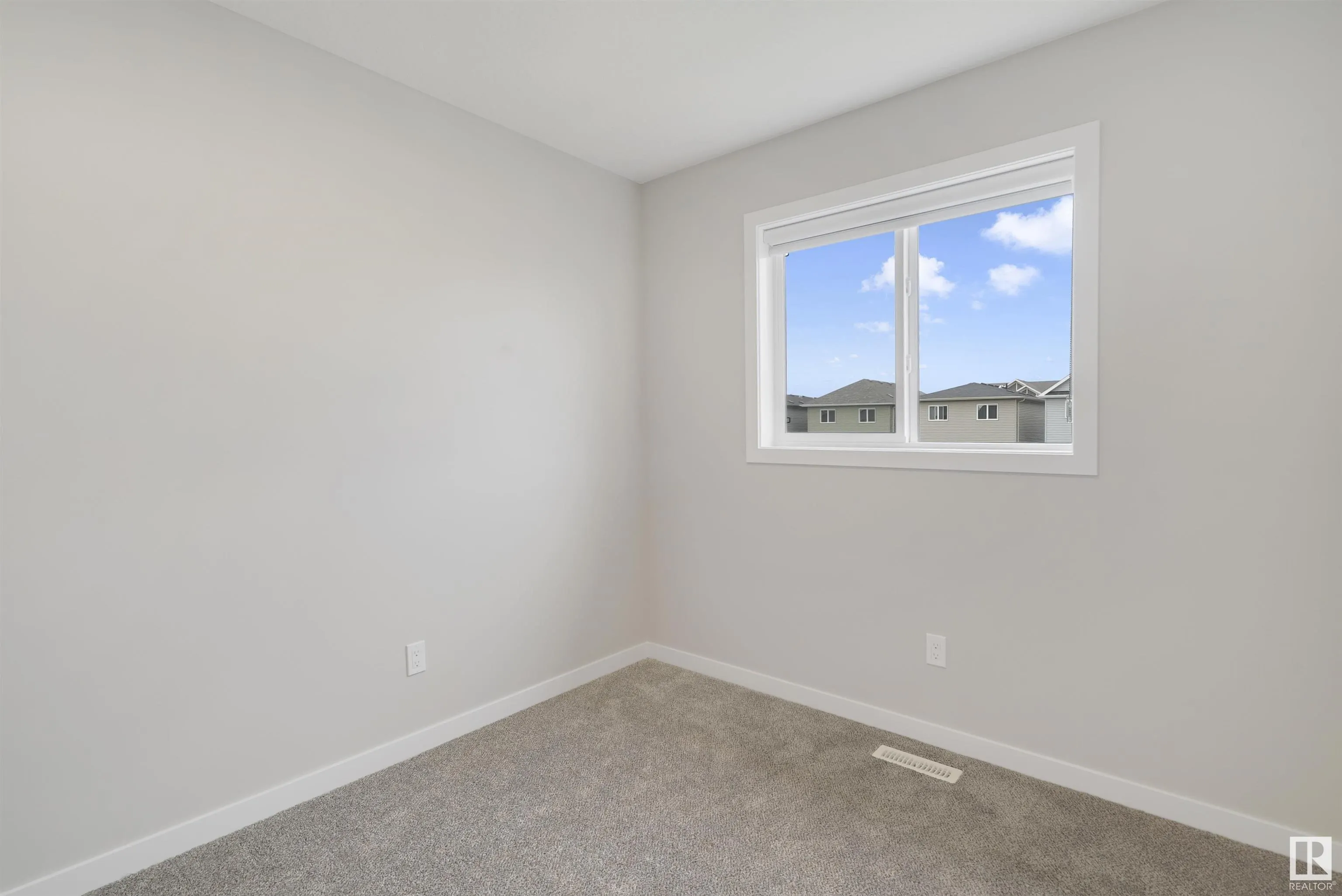 474 EDGEMONT Drive