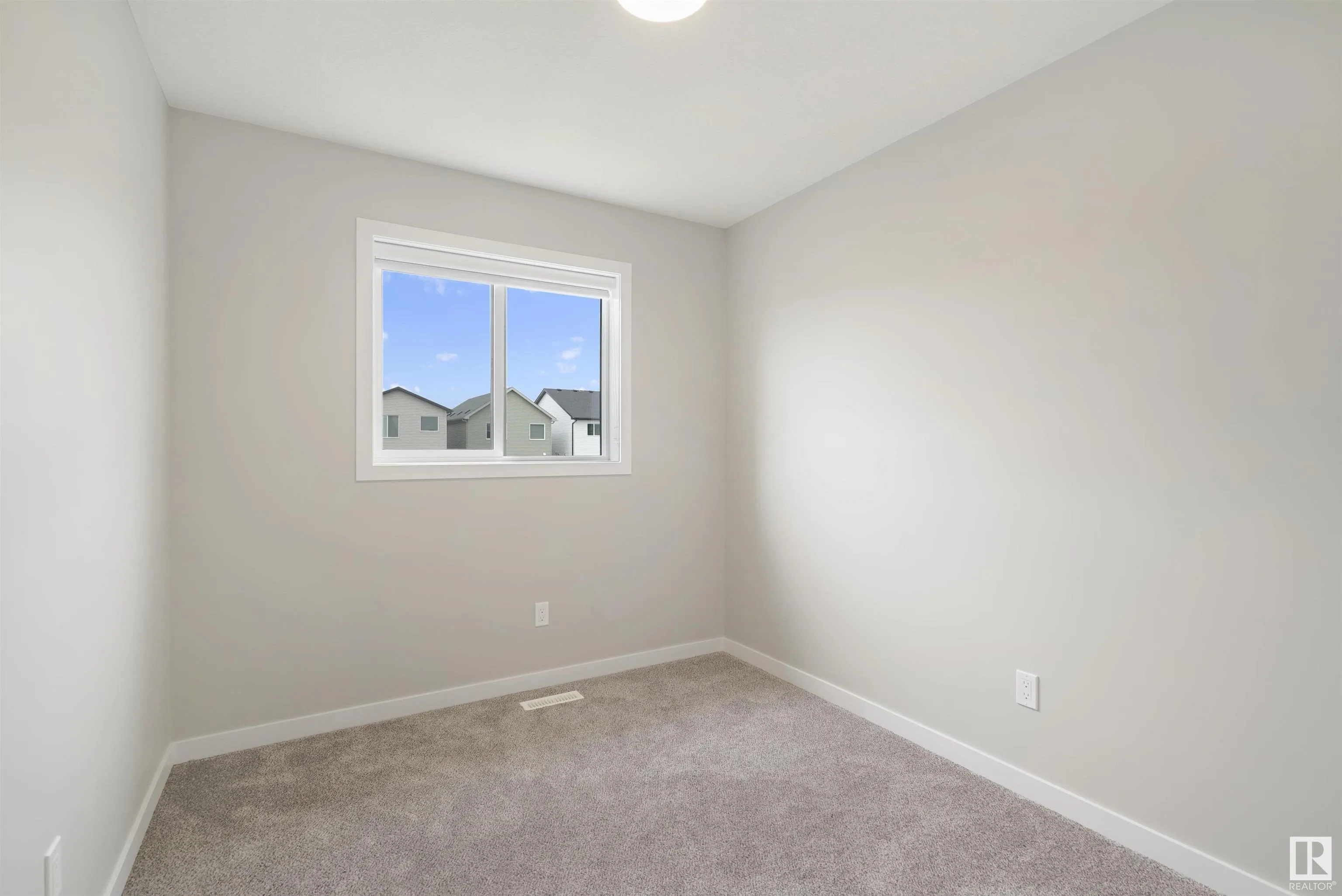 474 EDGEMONT Drive