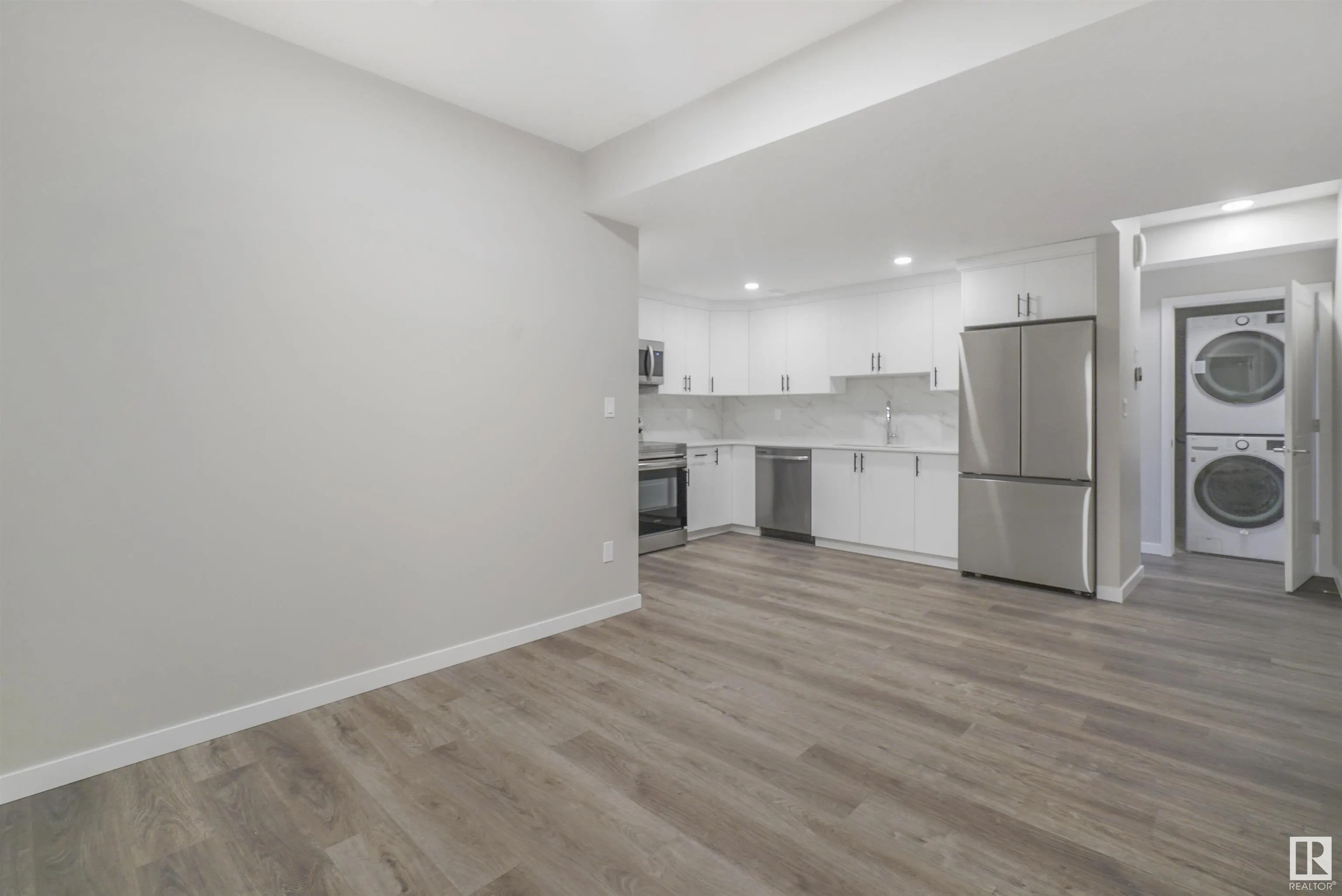 474 EDGEMONT Drive