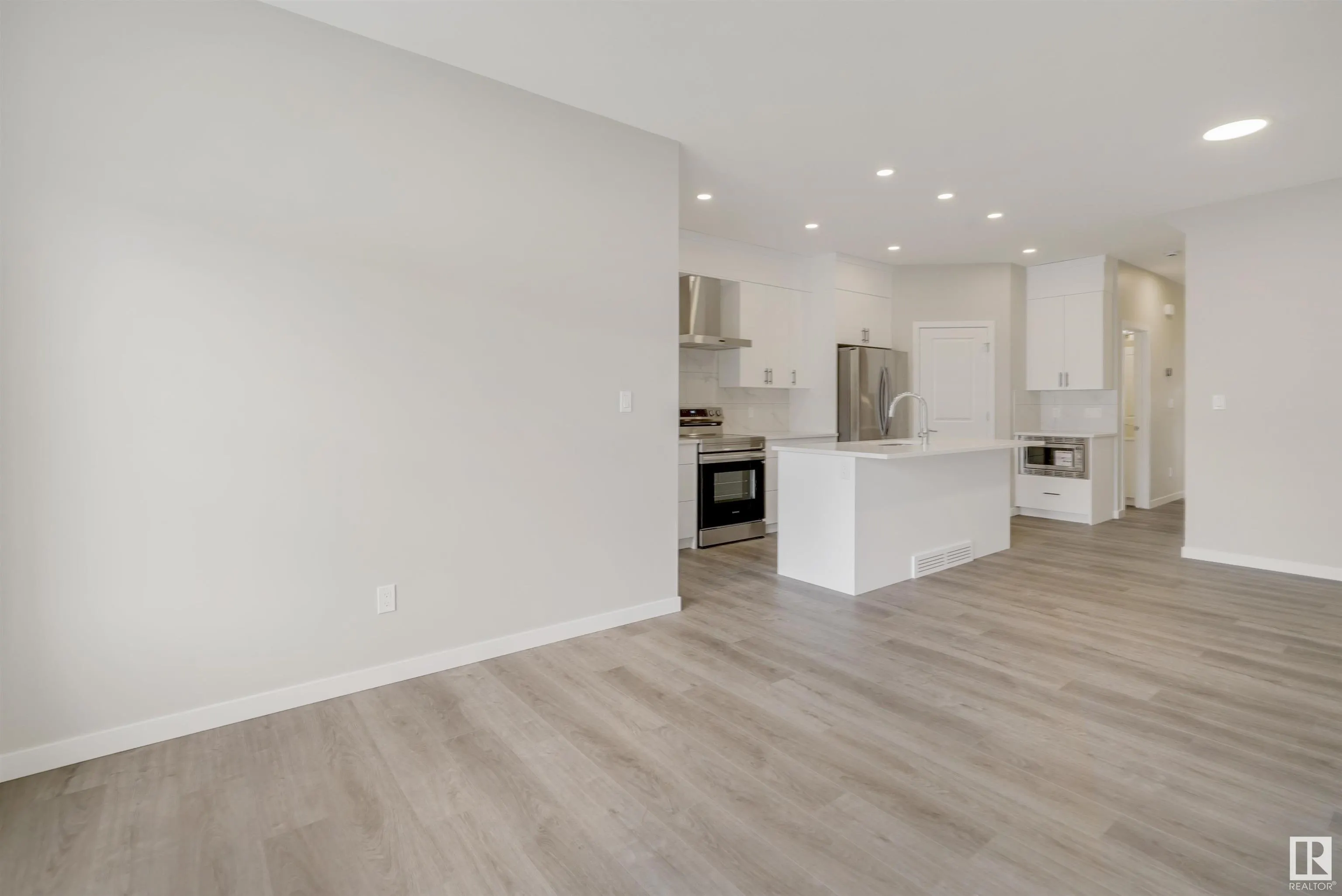 474 EDGEMONT Drive