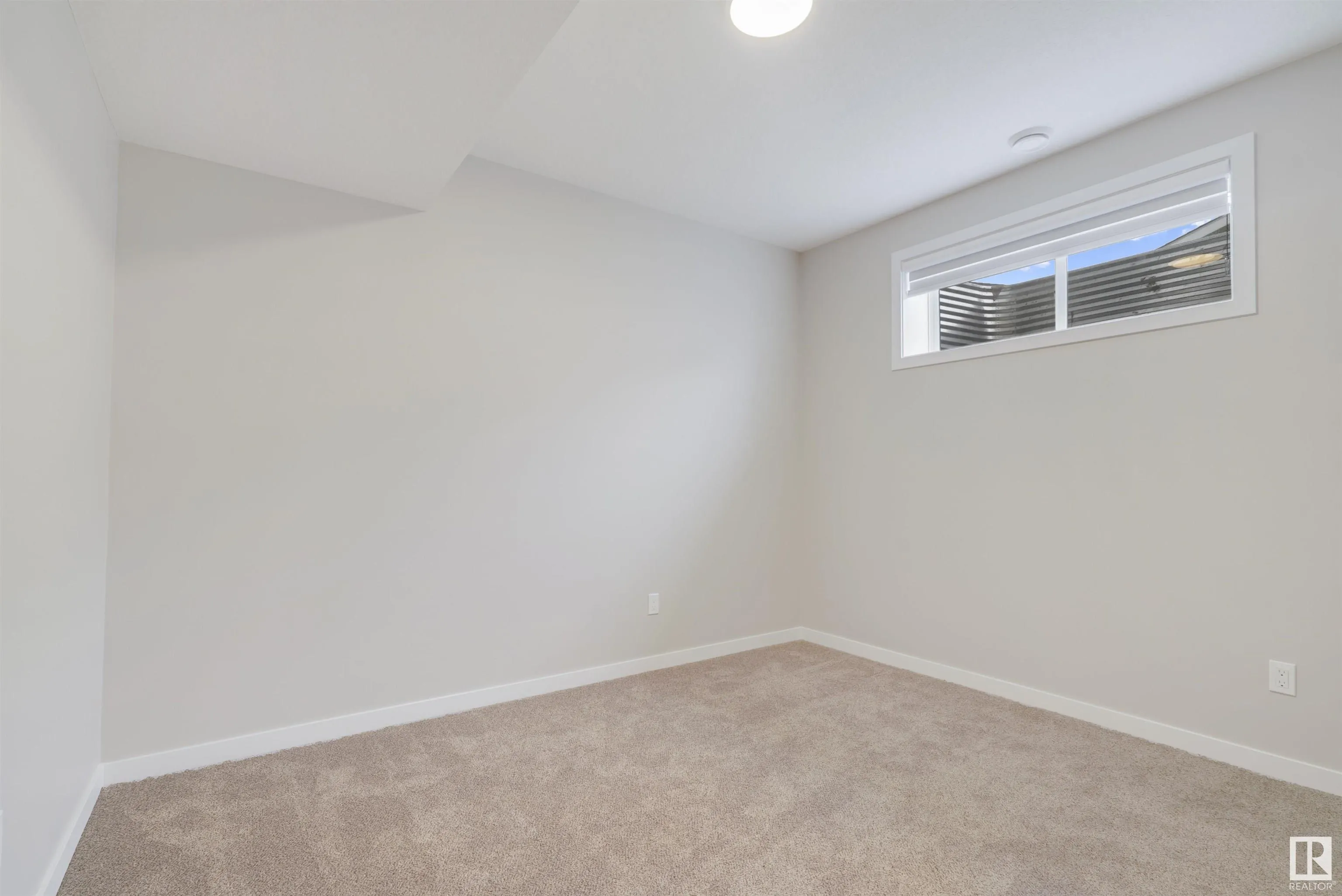 474 EDGEMONT Drive