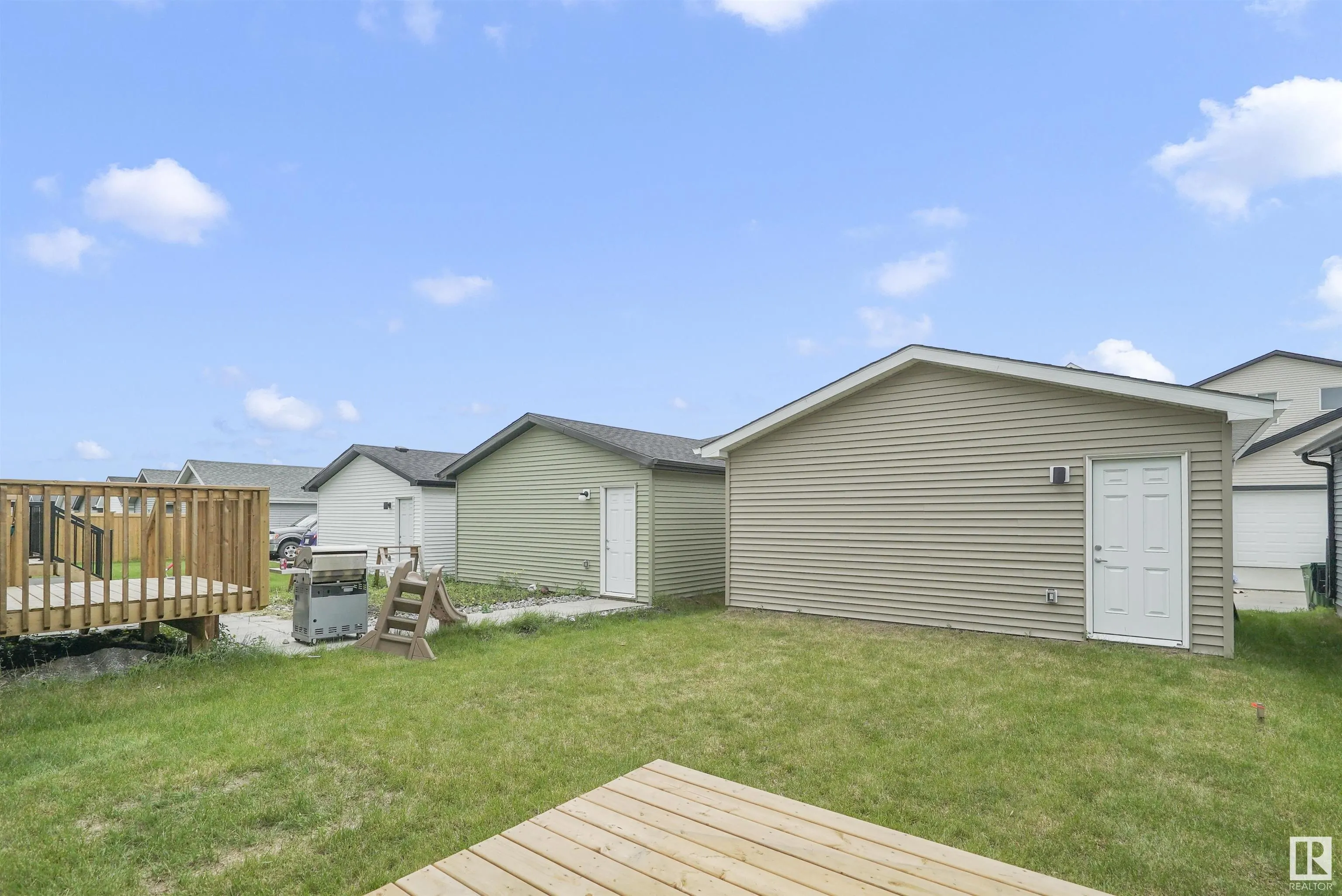 474 EDGEMONT Drive