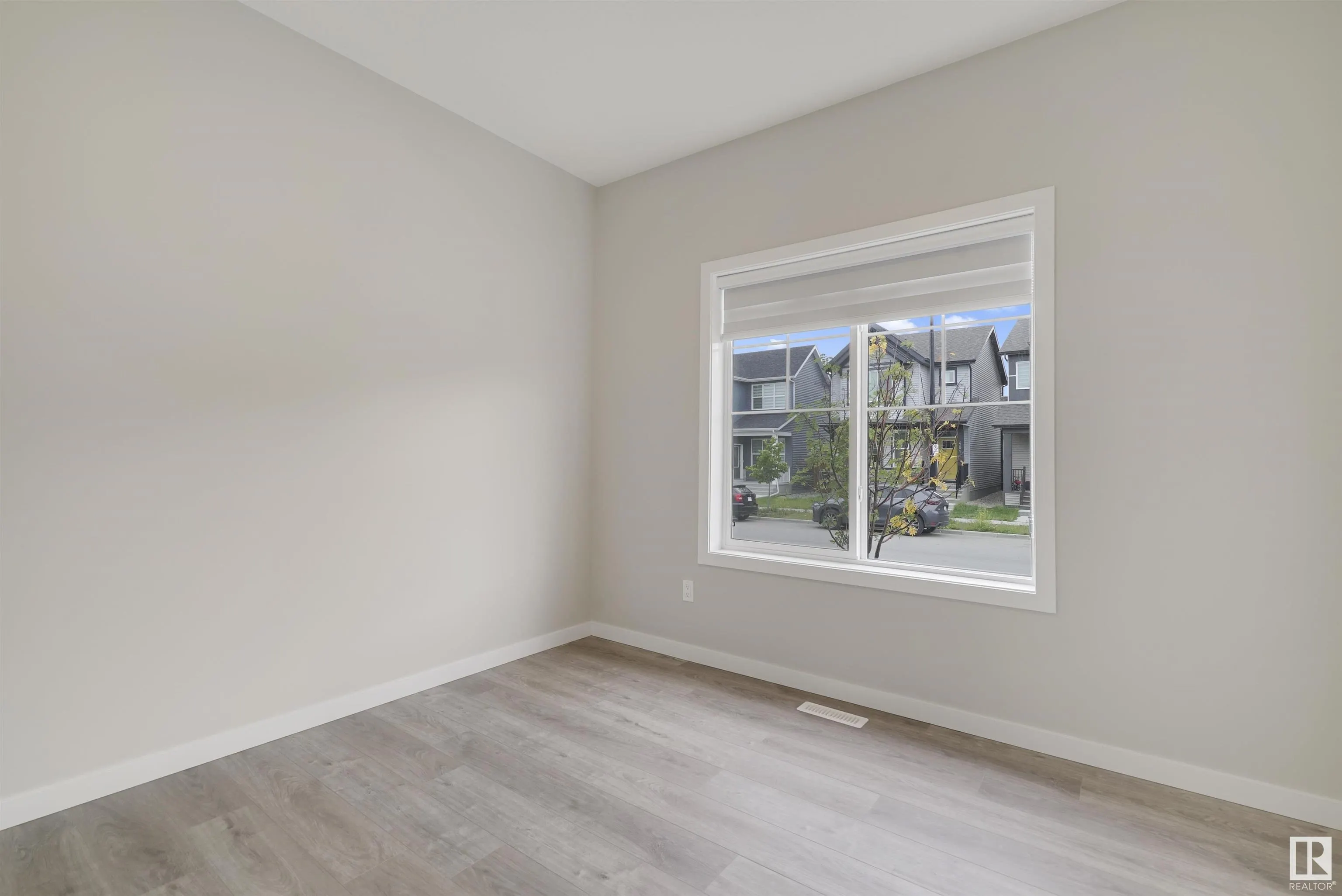 474 EDGEMONT Drive
