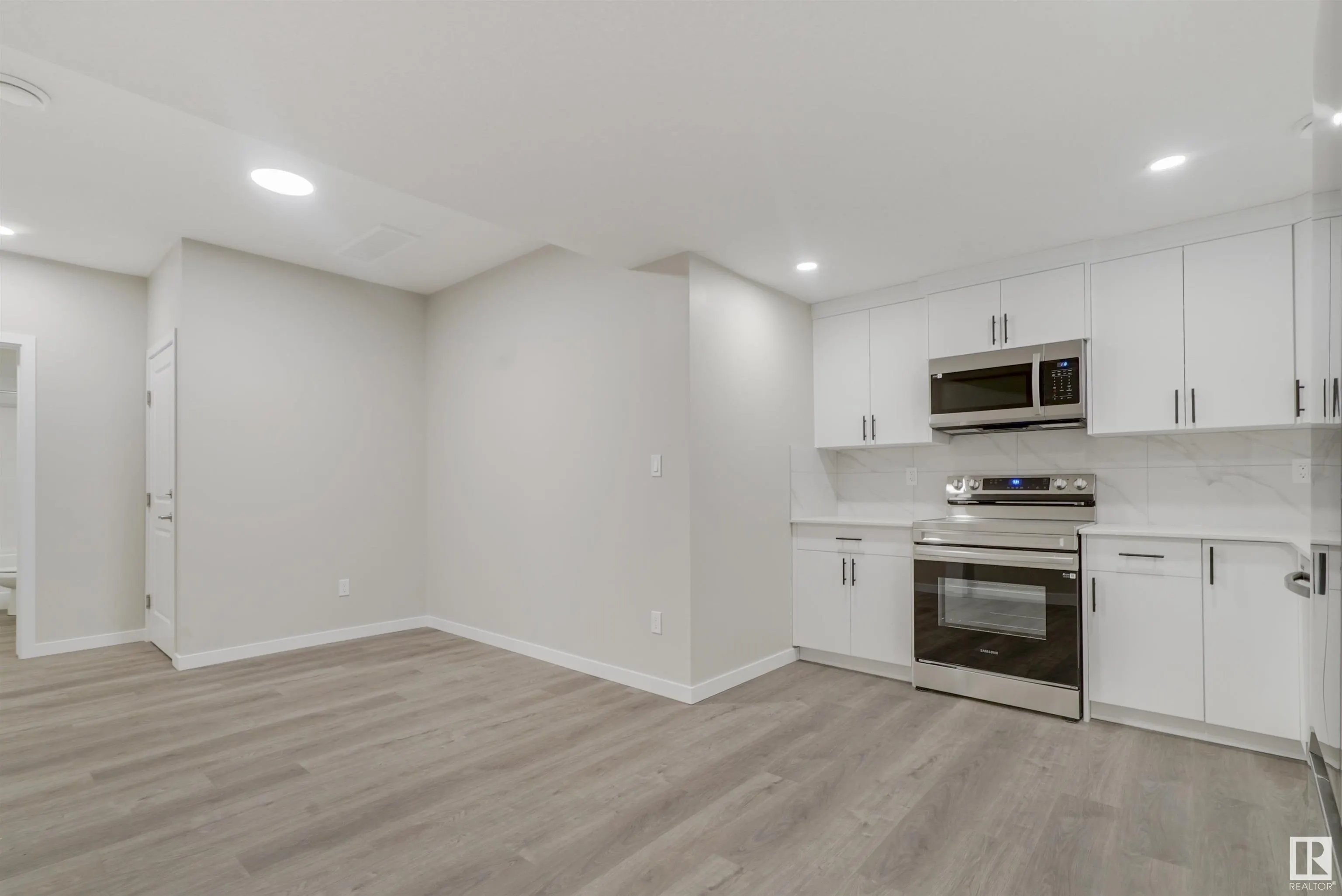 474 EDGEMONT Drive