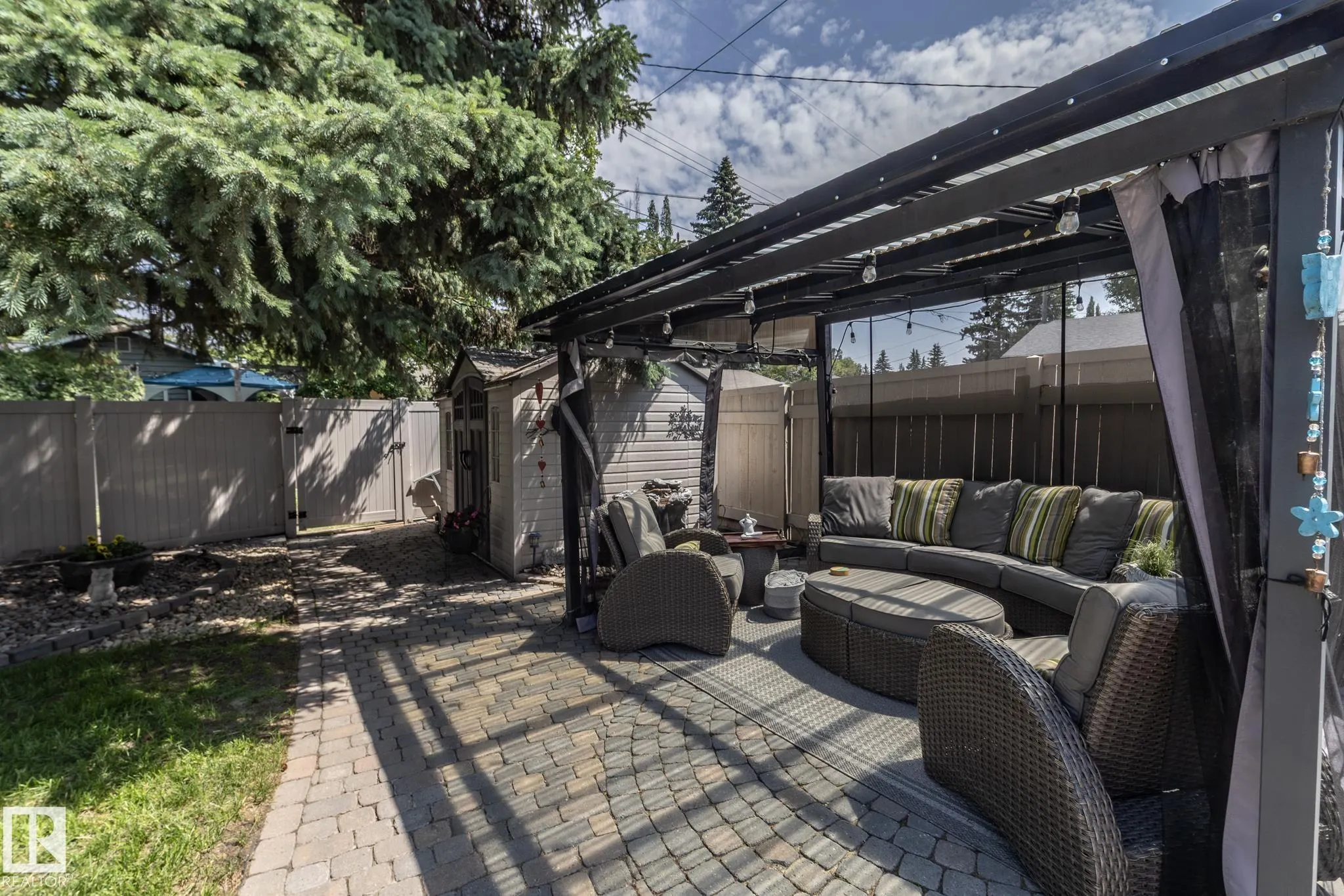 157 LAURIER Drive