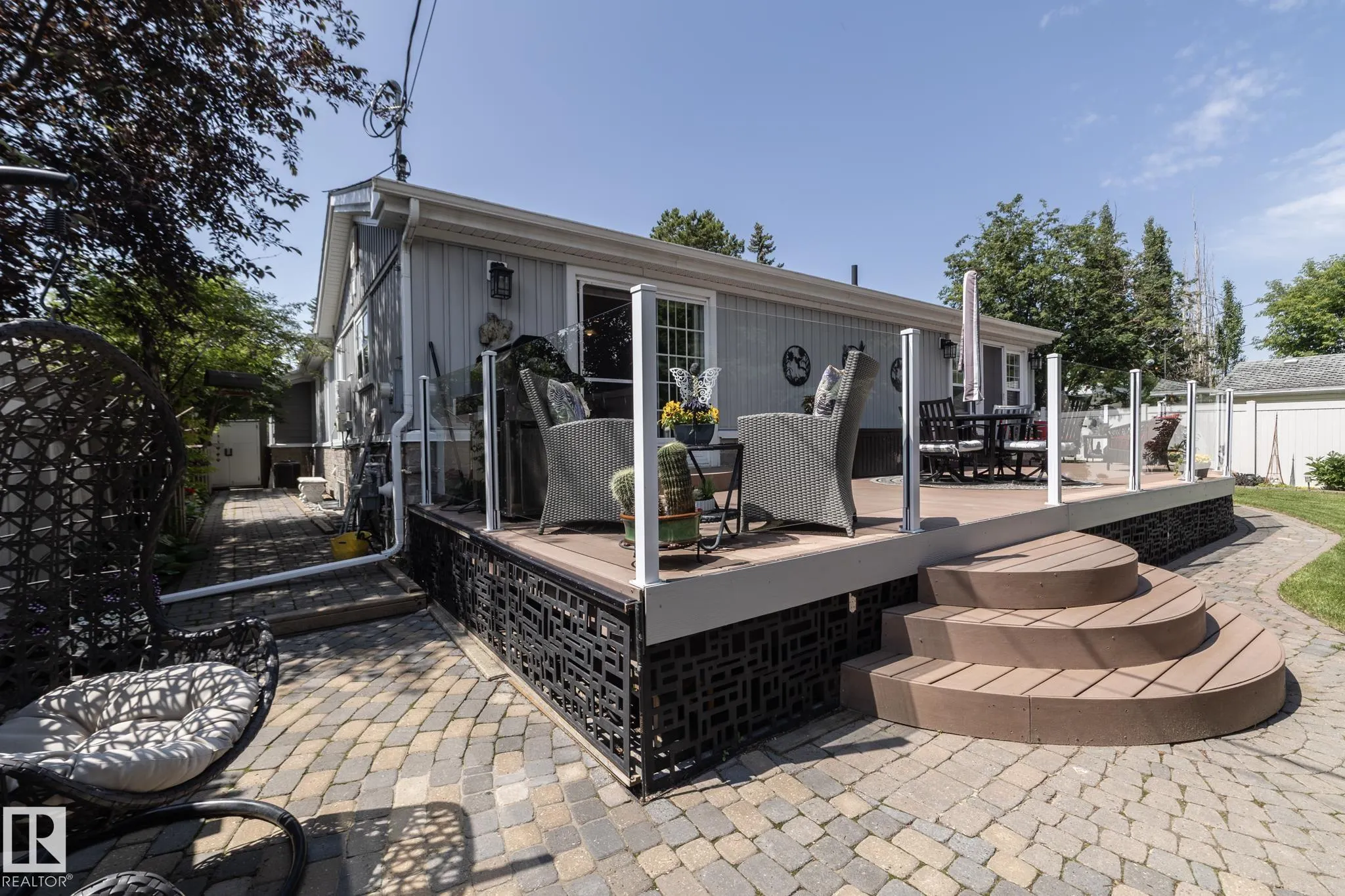 157 LAURIER Drive