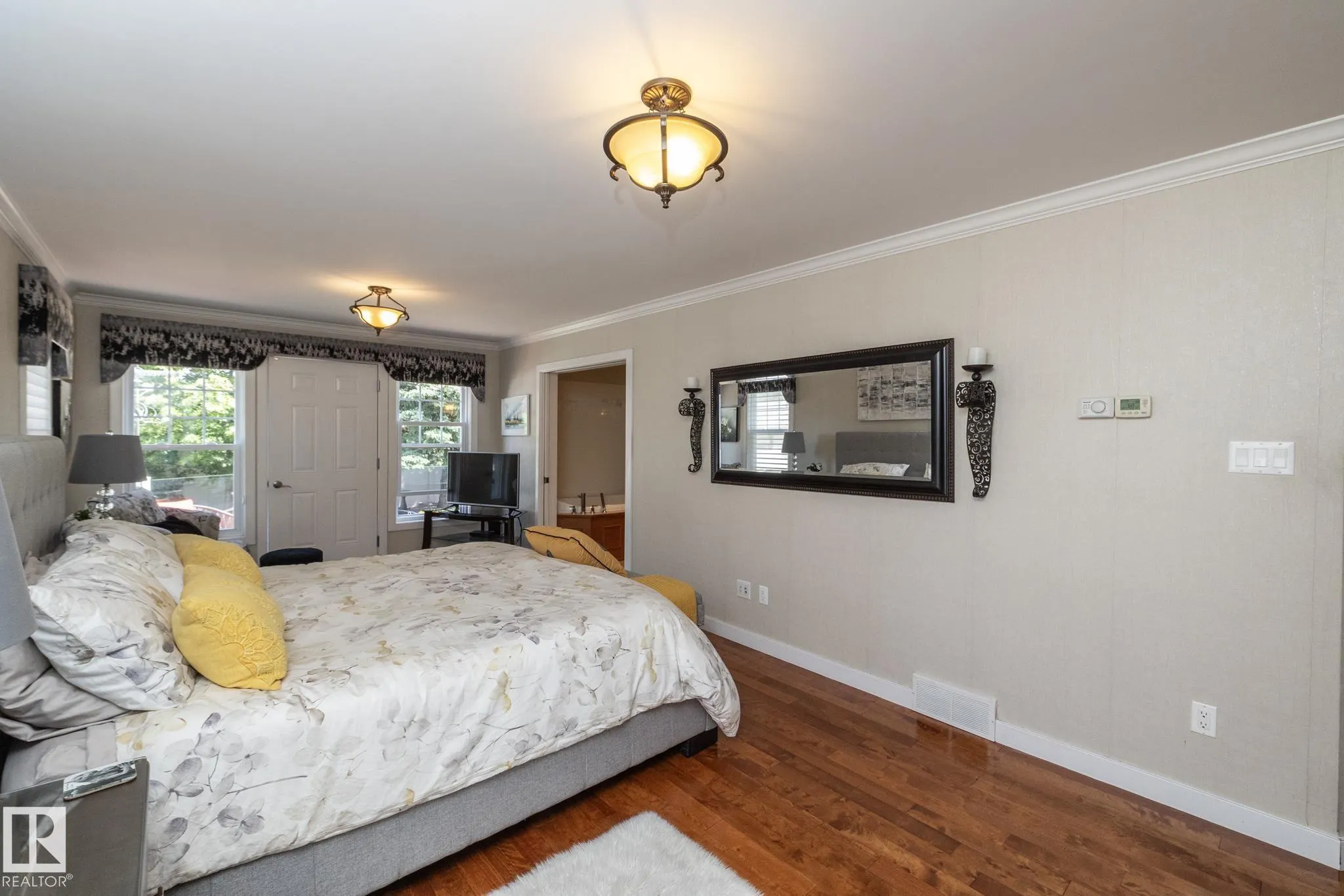 157 LAURIER Drive