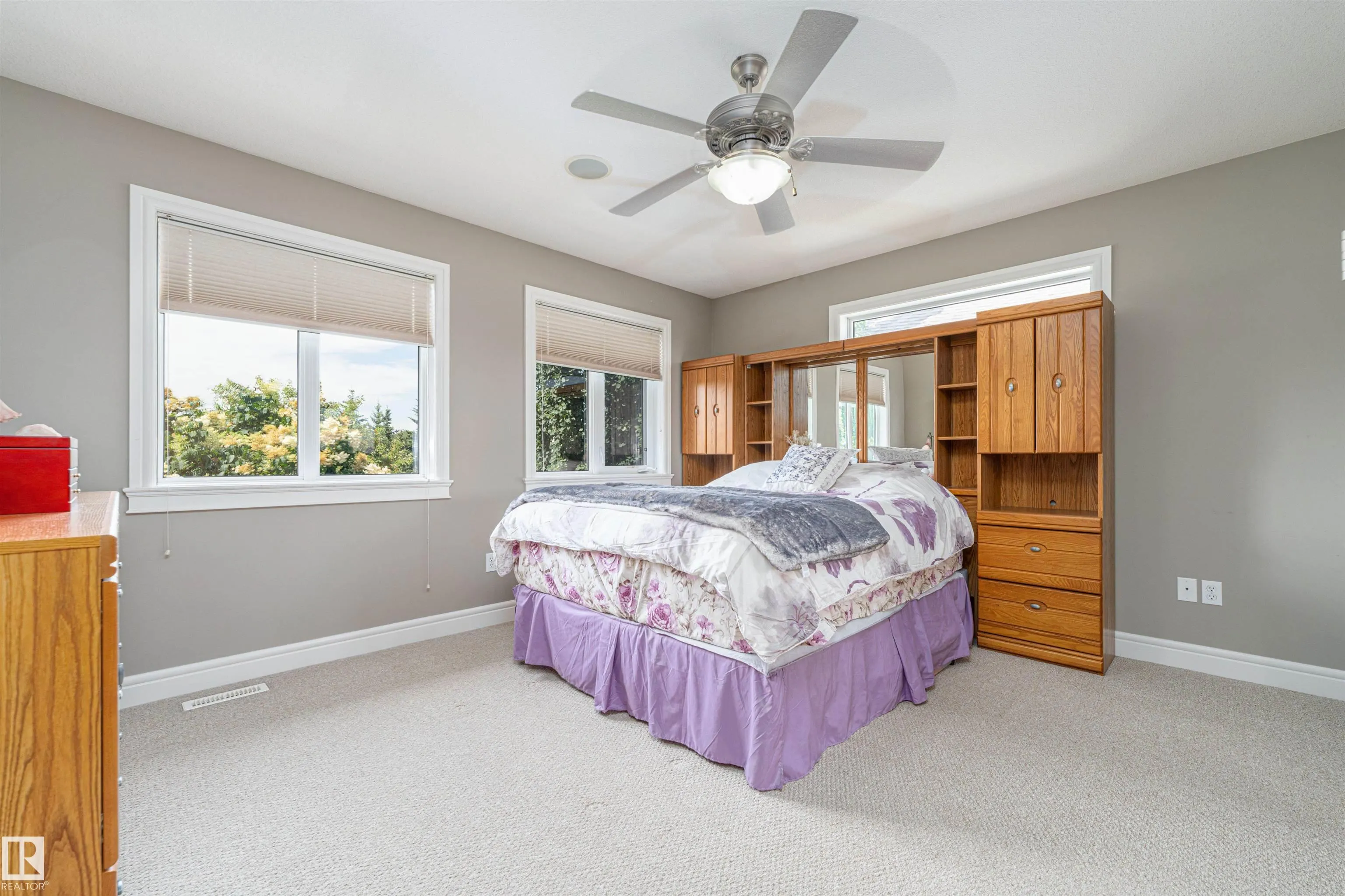 86 OAK VISTA Drive