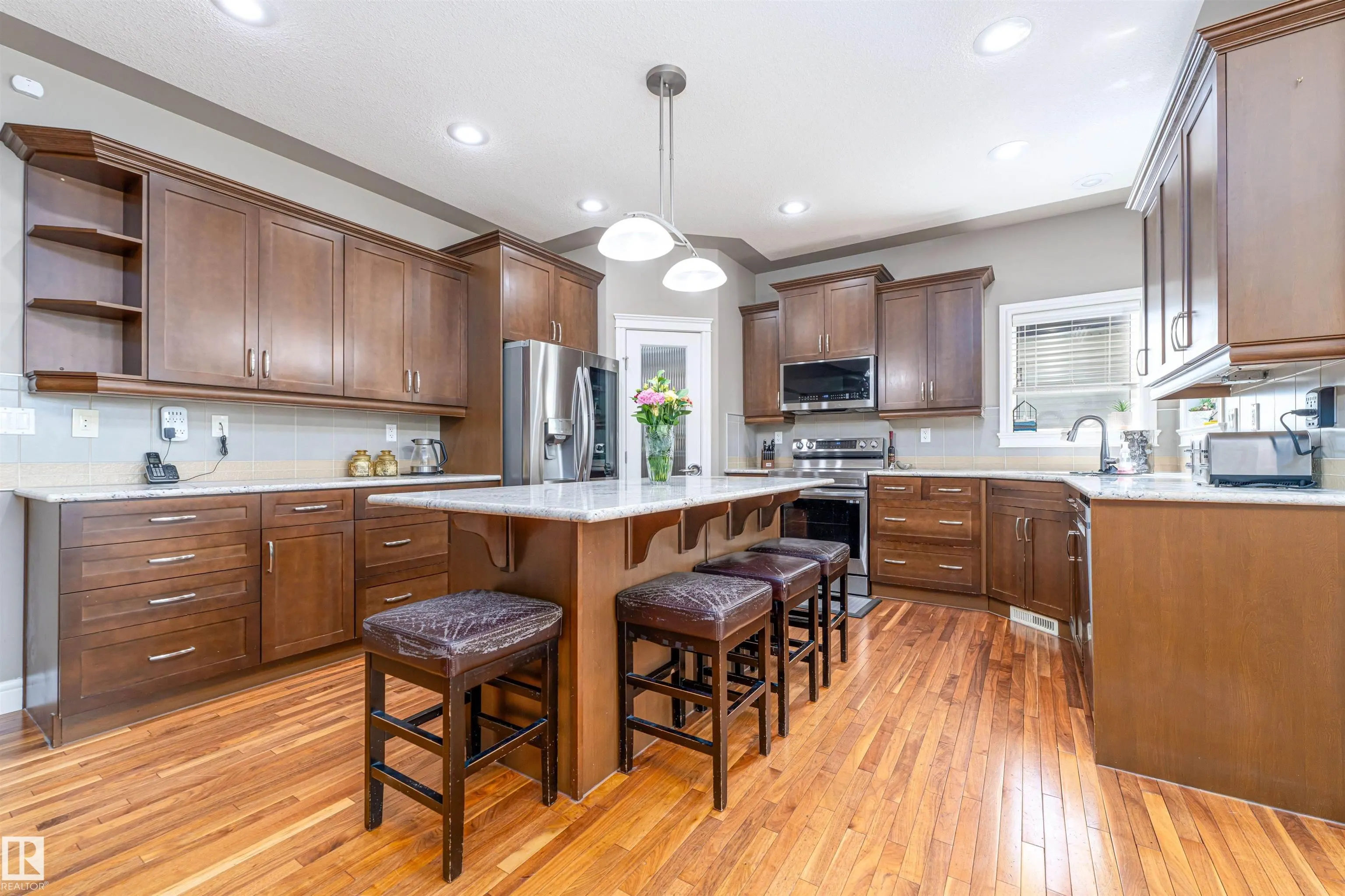 86 OAK VISTA Drive