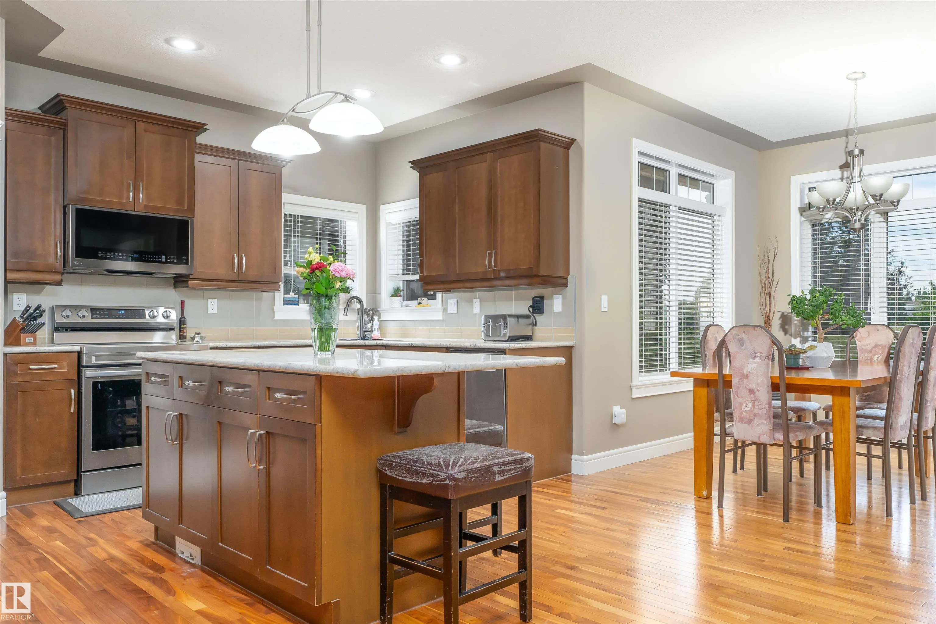 86 OAK VISTA Drive