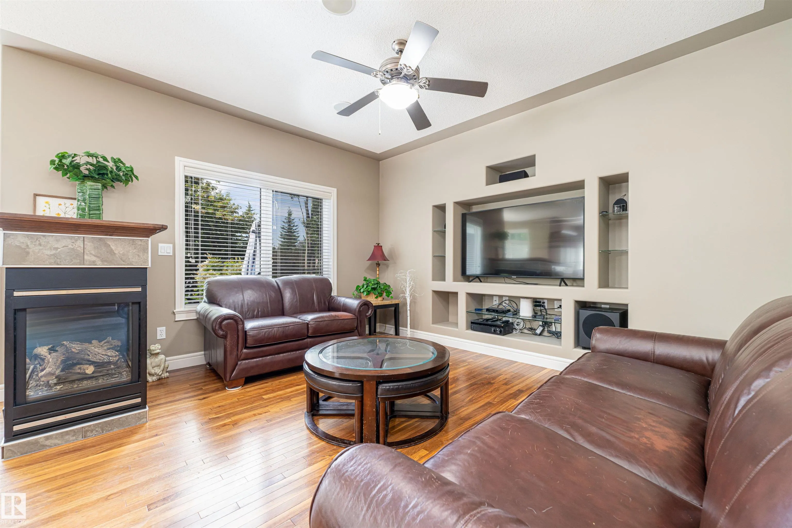 86 OAK VISTA Drive