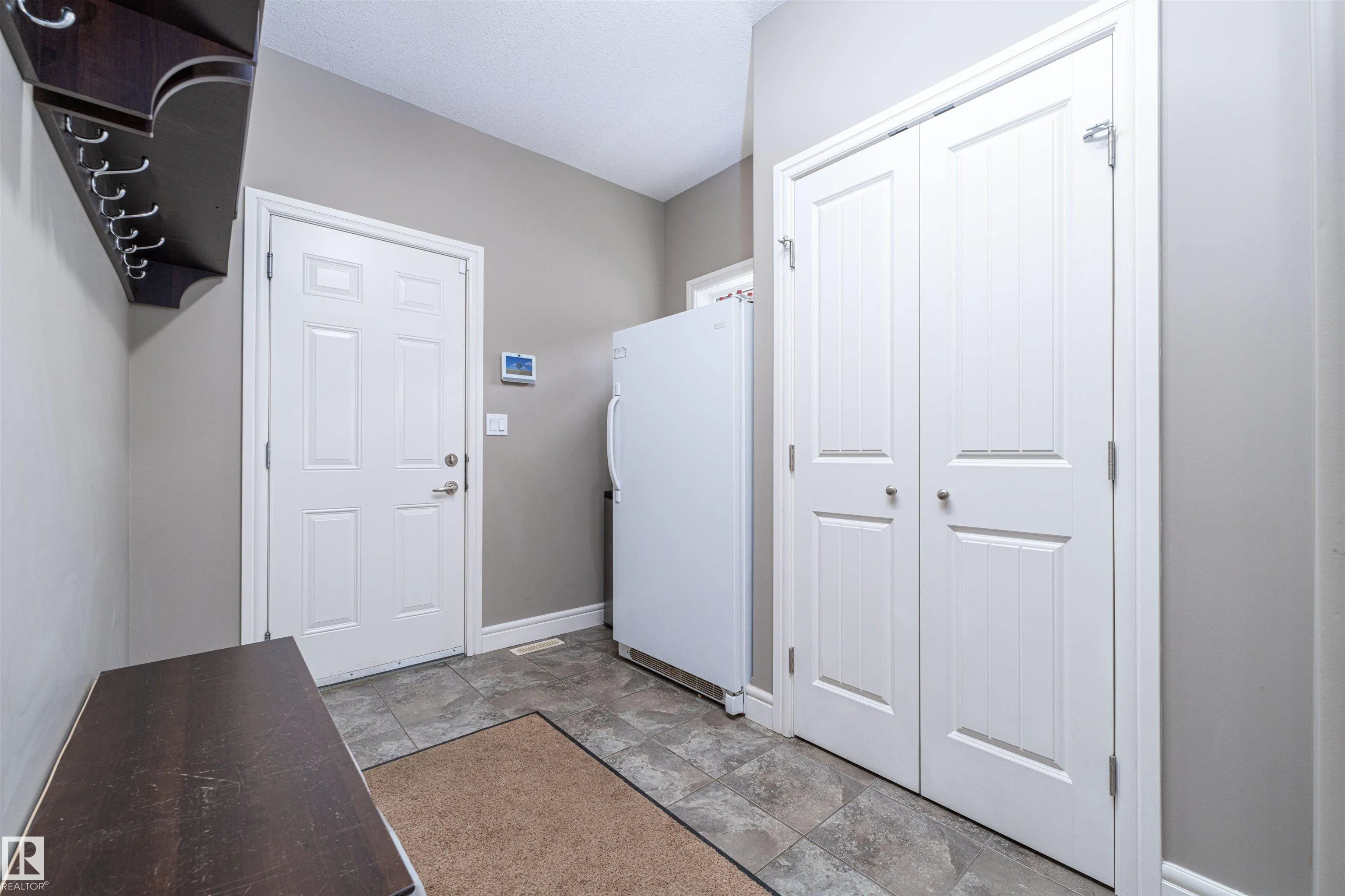 86 OAK VISTA Drive