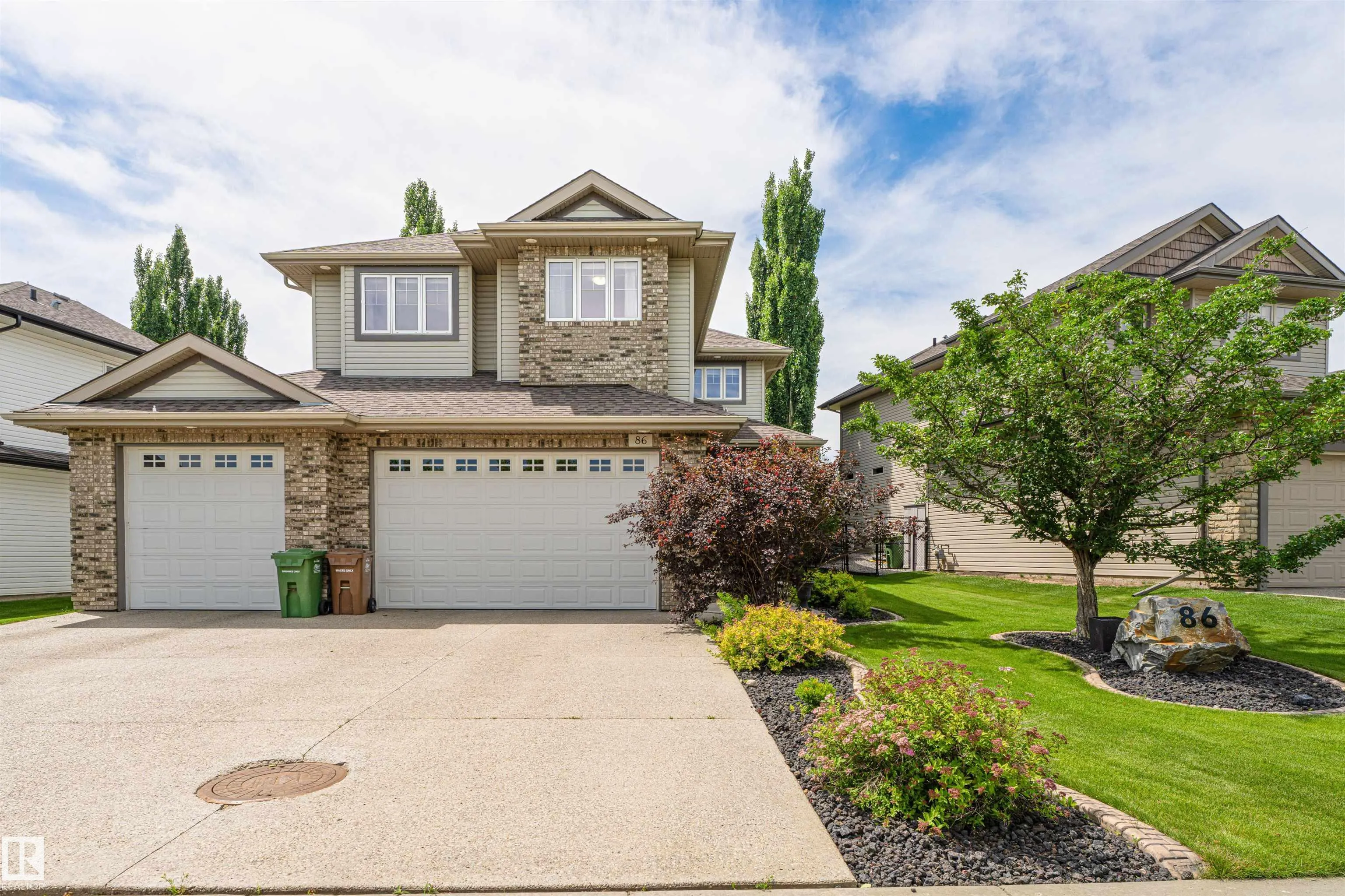 86 OAK VISTA Drive