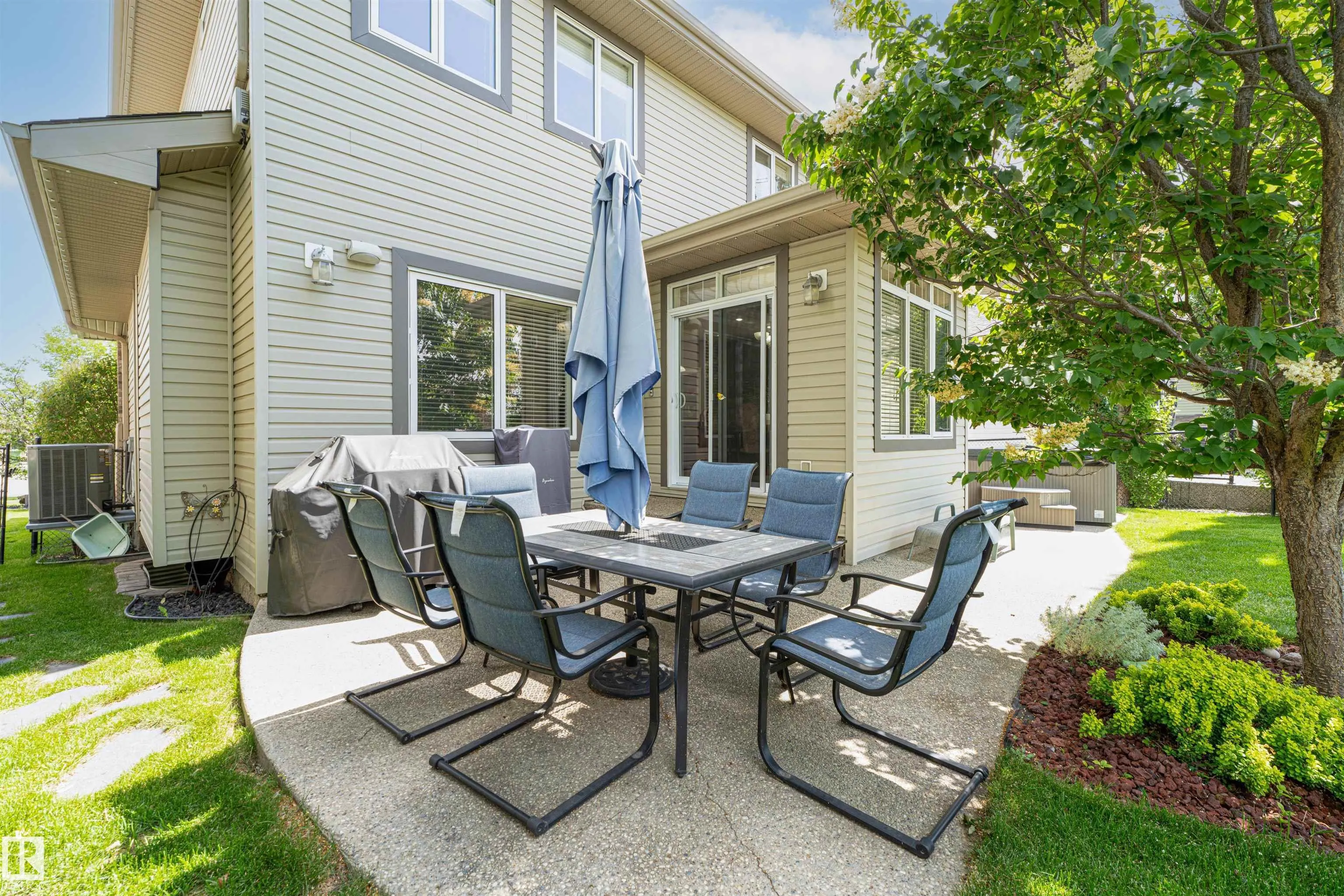 86 OAK VISTA Drive