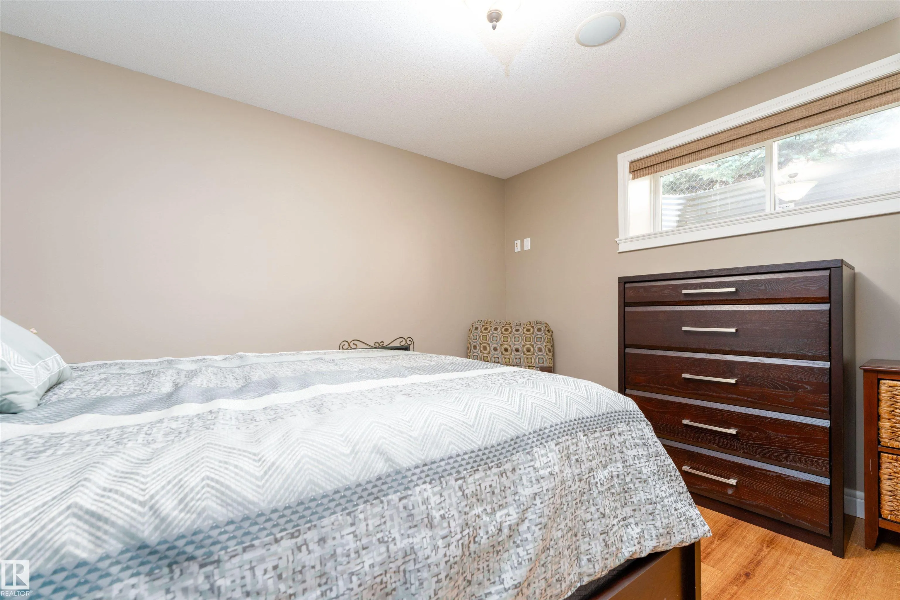 86 OAK VISTA Drive