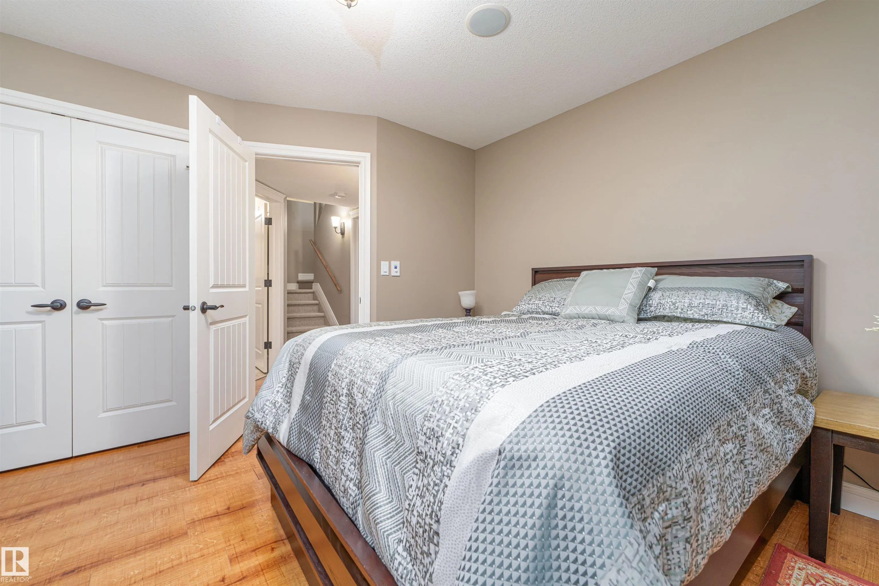 86 OAK VISTA Drive