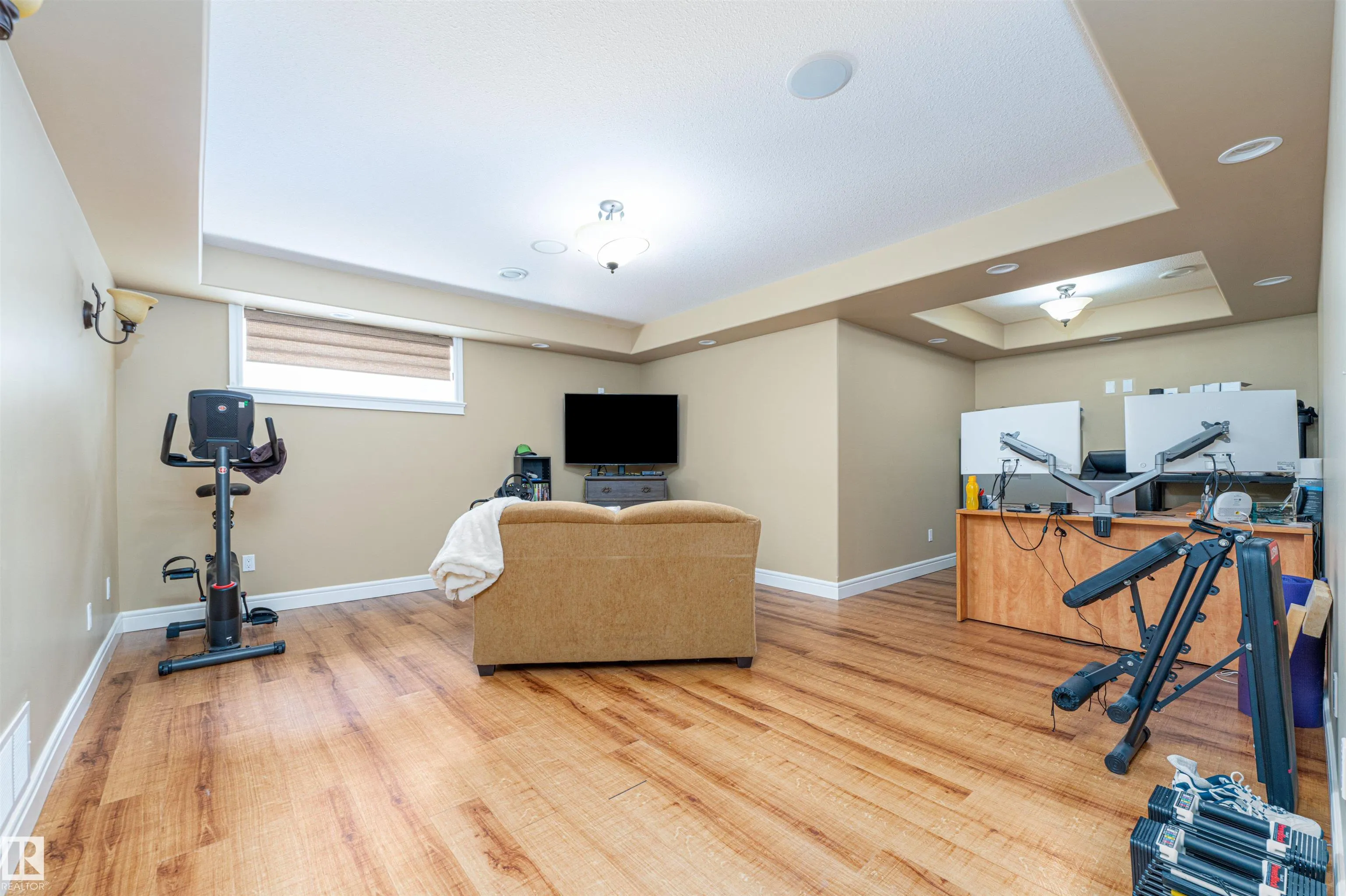 86 OAK VISTA Drive