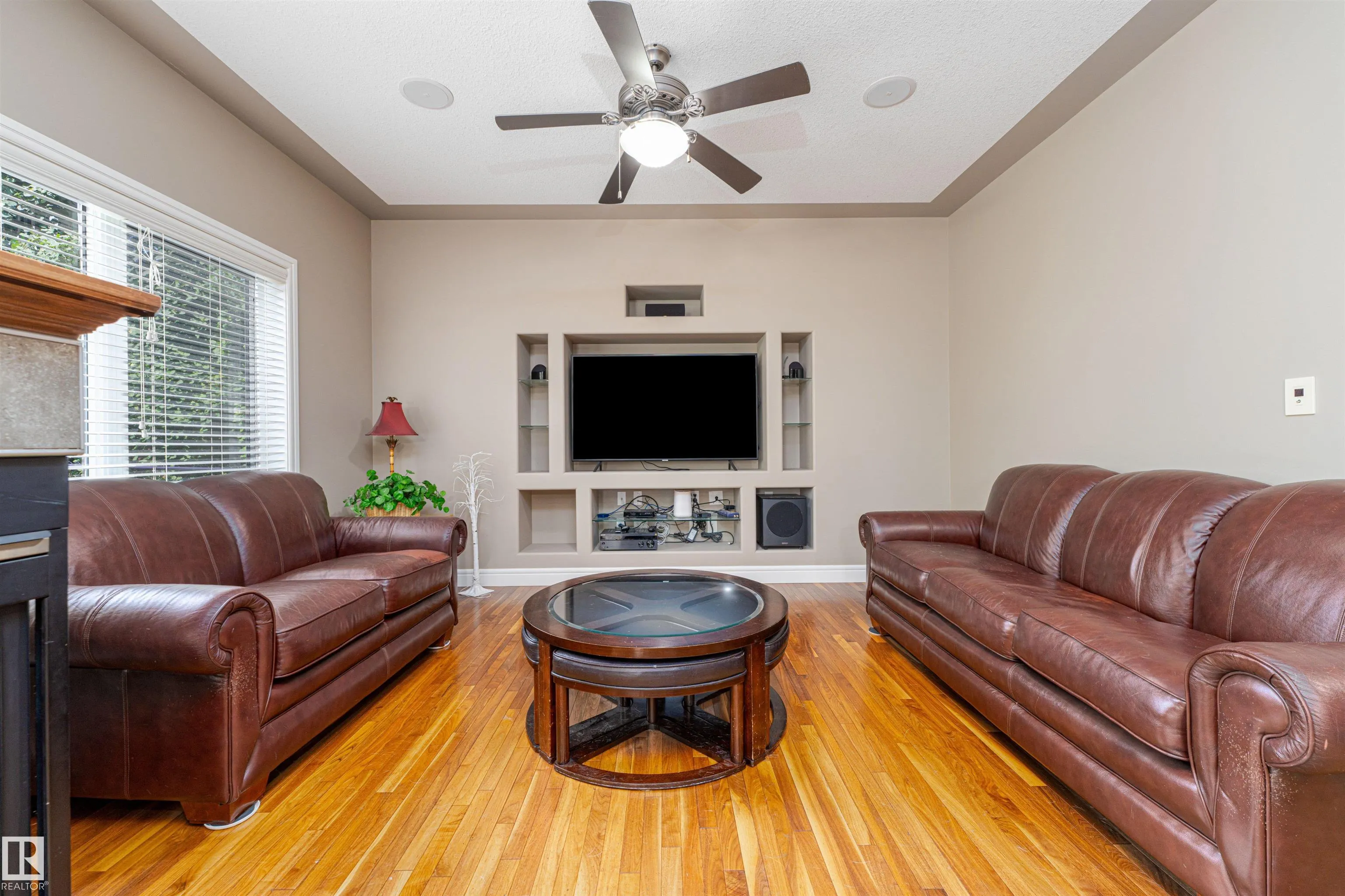 86 OAK VISTA Drive